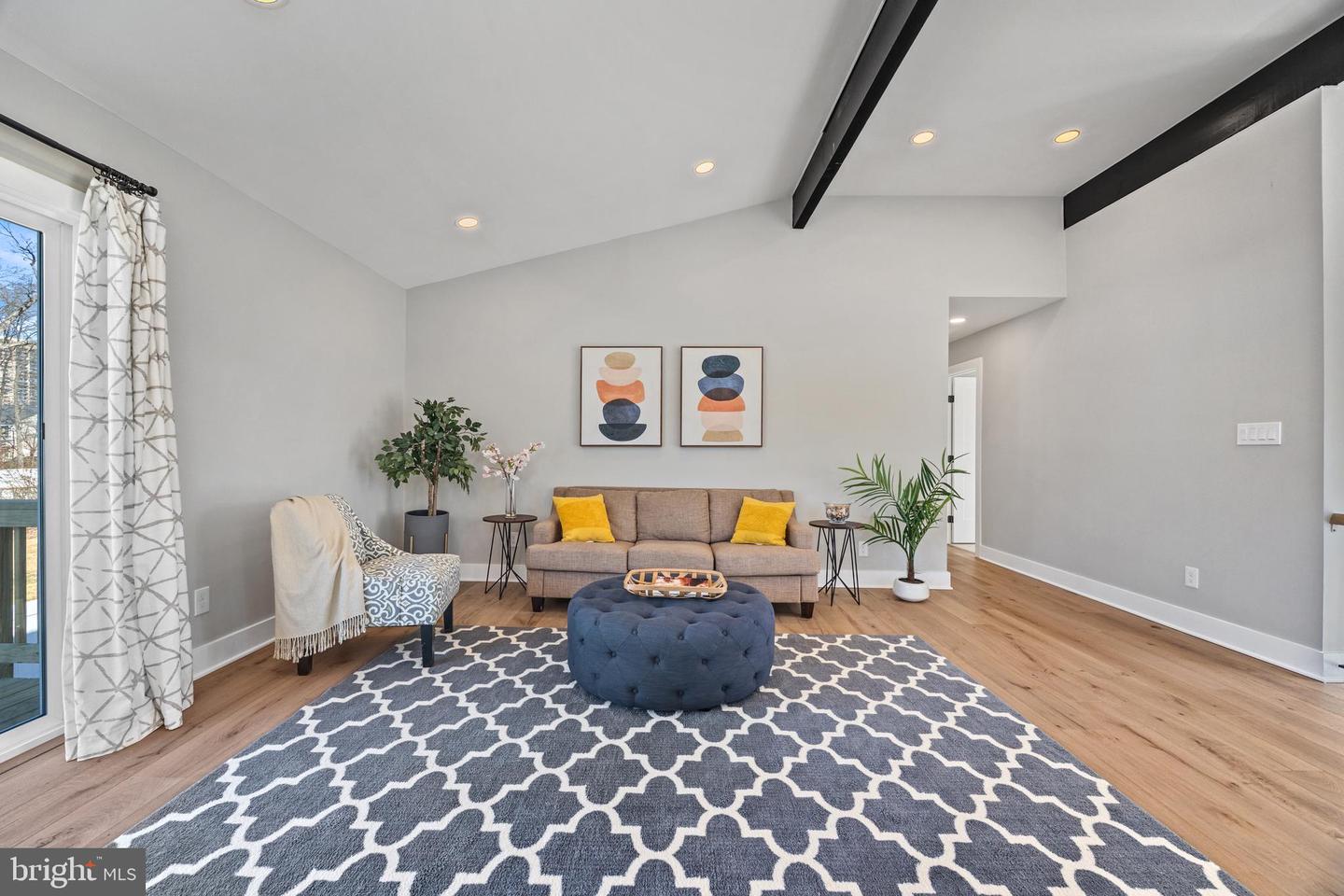 5345 ECHOLS AVE, ALEXANDRIA, Virginia 22311, 5 Bedrooms Bedrooms, ,3 BathroomsBathrooms,Residential,For sale,5345 ECHOLS AVE,VAAX2053570 MLS # VAAX2053570 5345 ECHOLS AVE, ALEXANDRIA, Virginia 22311, 5 Bedrooms Bedrooms, ,3 BathroomsBathrooms,Residential,For sale,5345 ECHOLS AVE,VAAX2053570 MLS # VAAX2053570