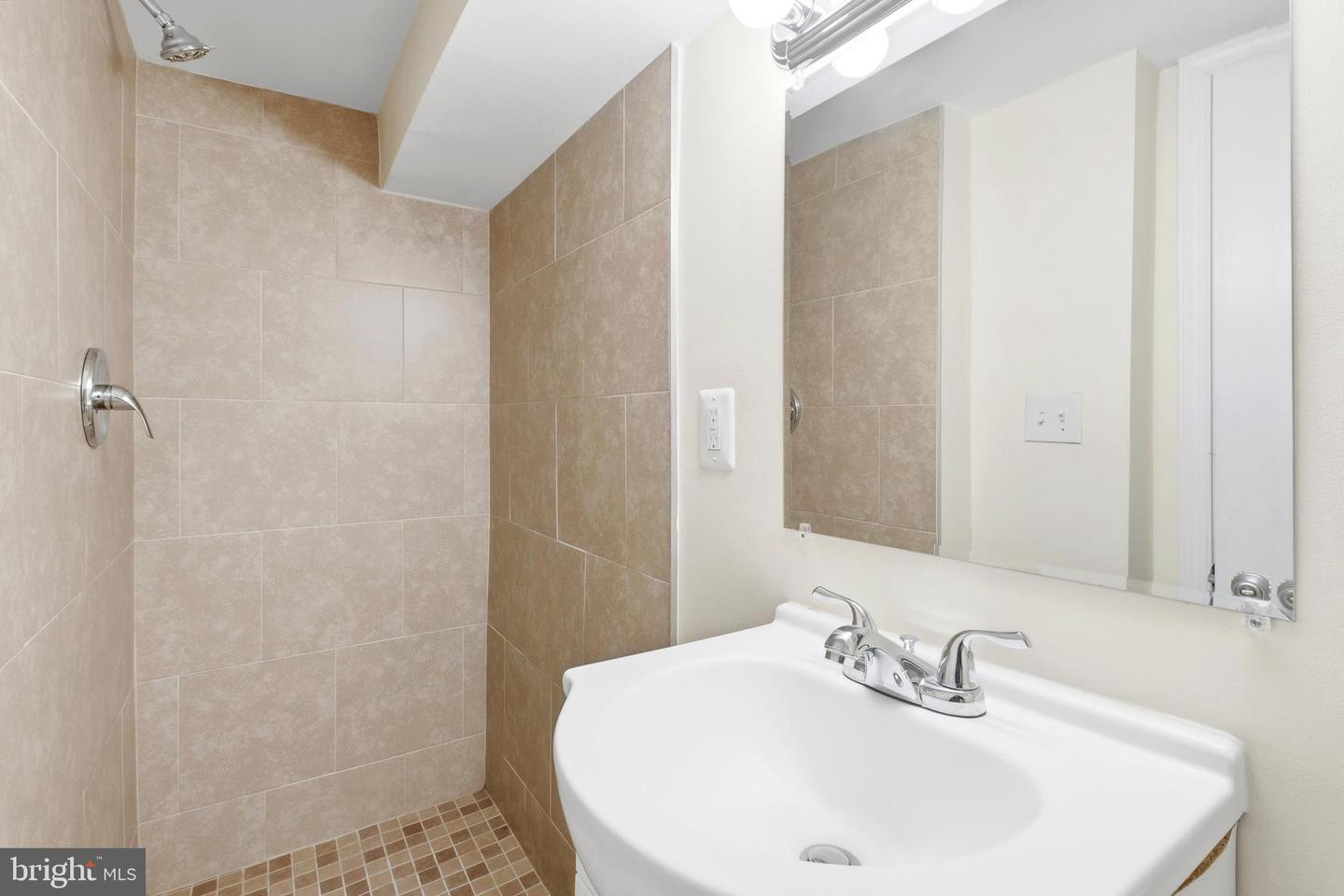 237 15TH ST SE, WASHINGTON, District Of Columbia 20003, 3 Bedrooms Bedrooms, 5 Rooms Rooms,2 BathroomsBathrooms,Residential,For sale,237 15TH ST SE,DCDC2243498 MLS # DCDC2243498 237 15TH ST SE, WASHINGTON, District Of Columbia 20003, 3 Bedrooms Bedrooms, 5 Rooms Rooms,2 BathroomsBathrooms,Residential,For sale,237 15TH ST SE,DCDC2243498 MLS # DCDC2243498