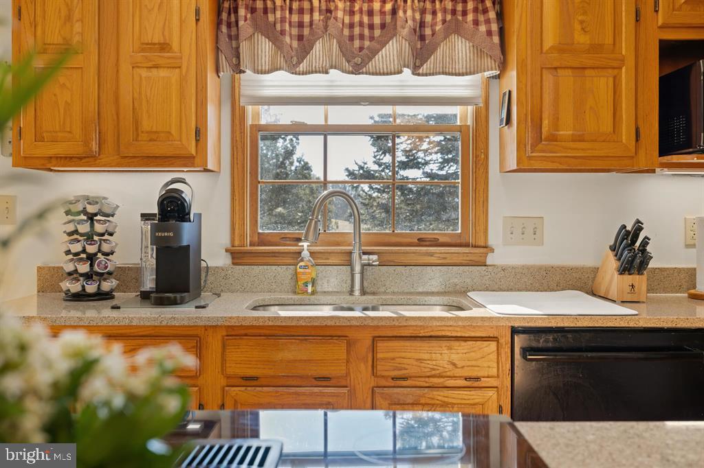 147 BON LEA DR, STAUNTON, Virginia 24401, 3 Bedrooms Bedrooms, ,2 BathroomsBathrooms,Residential,For sale,147 BON LEA DR,VAAG2002732 MLS # VAAG2002732