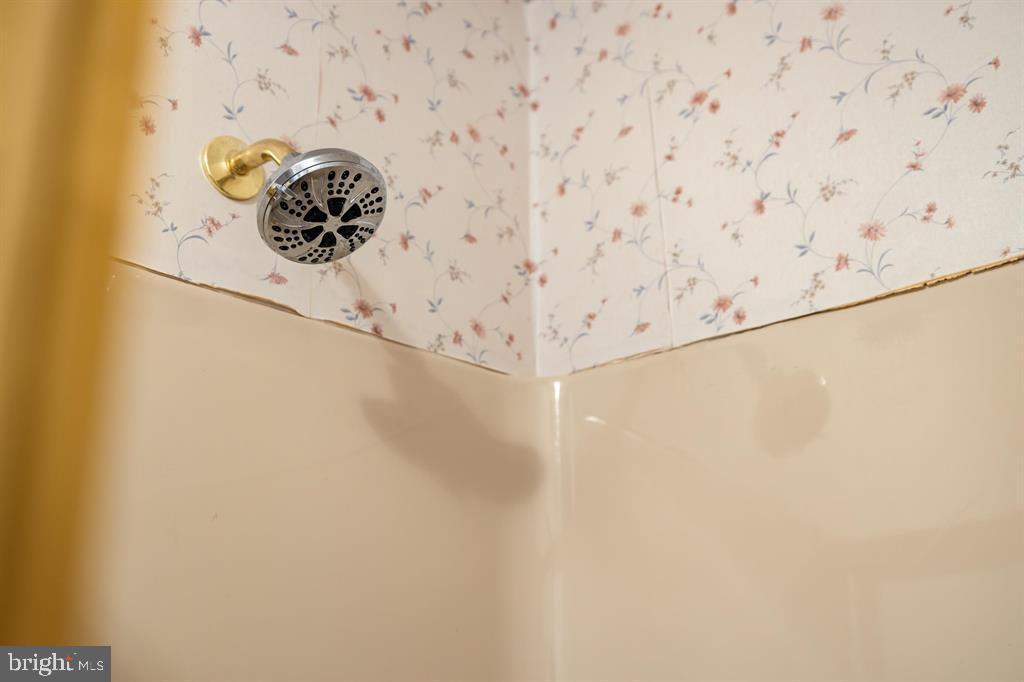 147 BON LEA DR, STAUNTON, Virginia 24401, 3 Bedrooms Bedrooms, ,2 BathroomsBathrooms,Residential,For sale,147 BON LEA DR,VAAG2002732 MLS # VAAG2002732