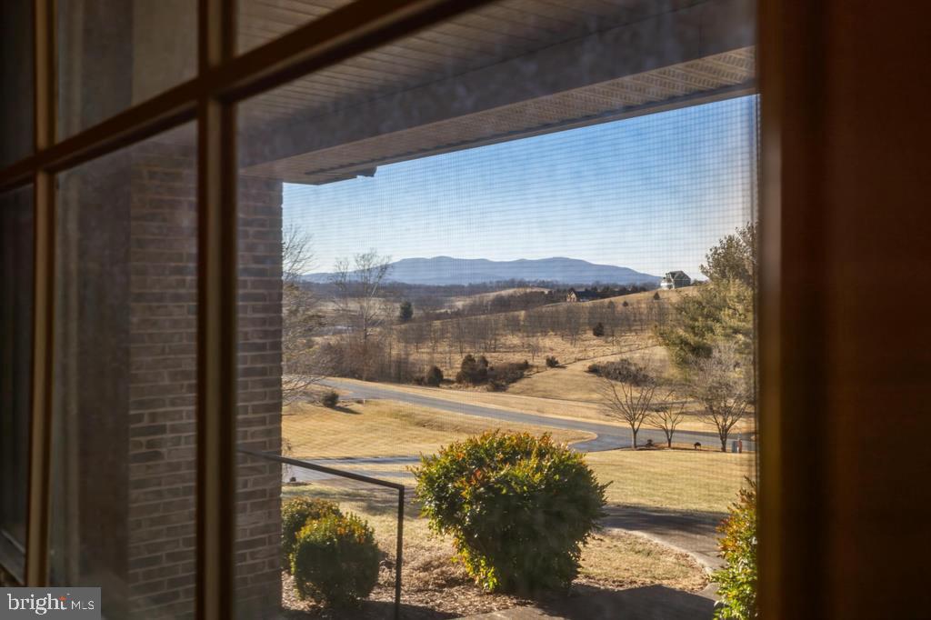 147 BON LEA DR, STAUNTON, Virginia 24401, 3 Bedrooms Bedrooms, ,2 BathroomsBathrooms,Residential,For sale,147 BON LEA DR,VAAG2002732 MLS # VAAG2002732