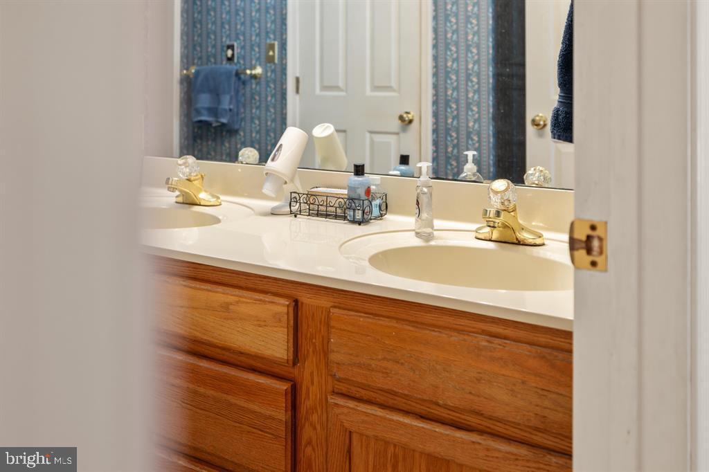 147 BON LEA DR, STAUNTON, Virginia 24401, 3 Bedrooms Bedrooms, ,2 BathroomsBathrooms,Residential,For sale,147 BON LEA DR,VAAG2002732 MLS # VAAG2002732