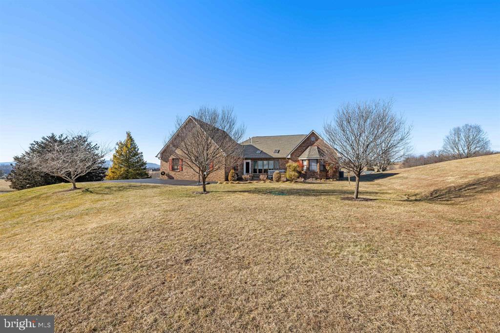 147 BON LEA DR, STAUNTON, Virginia 24401, 3 Bedrooms Bedrooms, ,2 BathroomsBathrooms,Residential,For sale,147 BON LEA DR,VAAG2002732 MLS # VAAG2002732