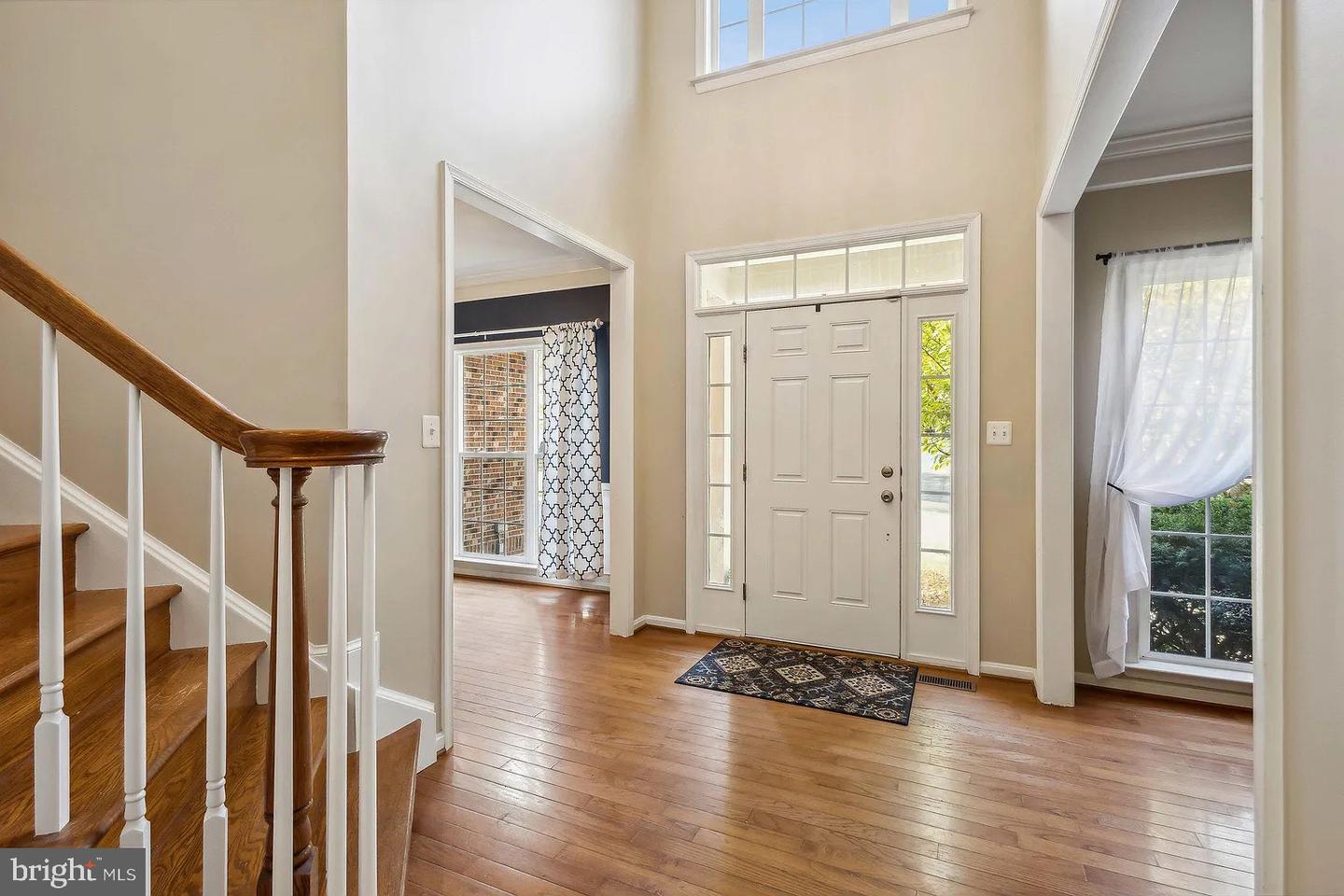 173 AUTUMN WIND CT, WARRENTON, Virginia 20186, 7 Bedrooms Bedrooms, 11 Rooms Rooms,5 BathroomsBathrooms,Residential,For sale,173 AUTUMN WIND CT,VAFQ2020314 MLS # VAFQ2020314