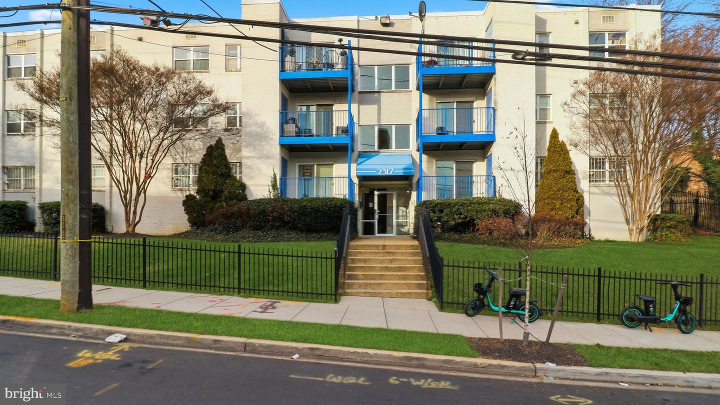 2317 16TH ST SE #102, WASHINGTON, District Of Columbia 20020, 2 Bedrooms Bedrooms, ,1 BathroomBathrooms,Residential,For sale,2317 16TH ST SE #102,DCDC2243560 MLS # DCDC2243560