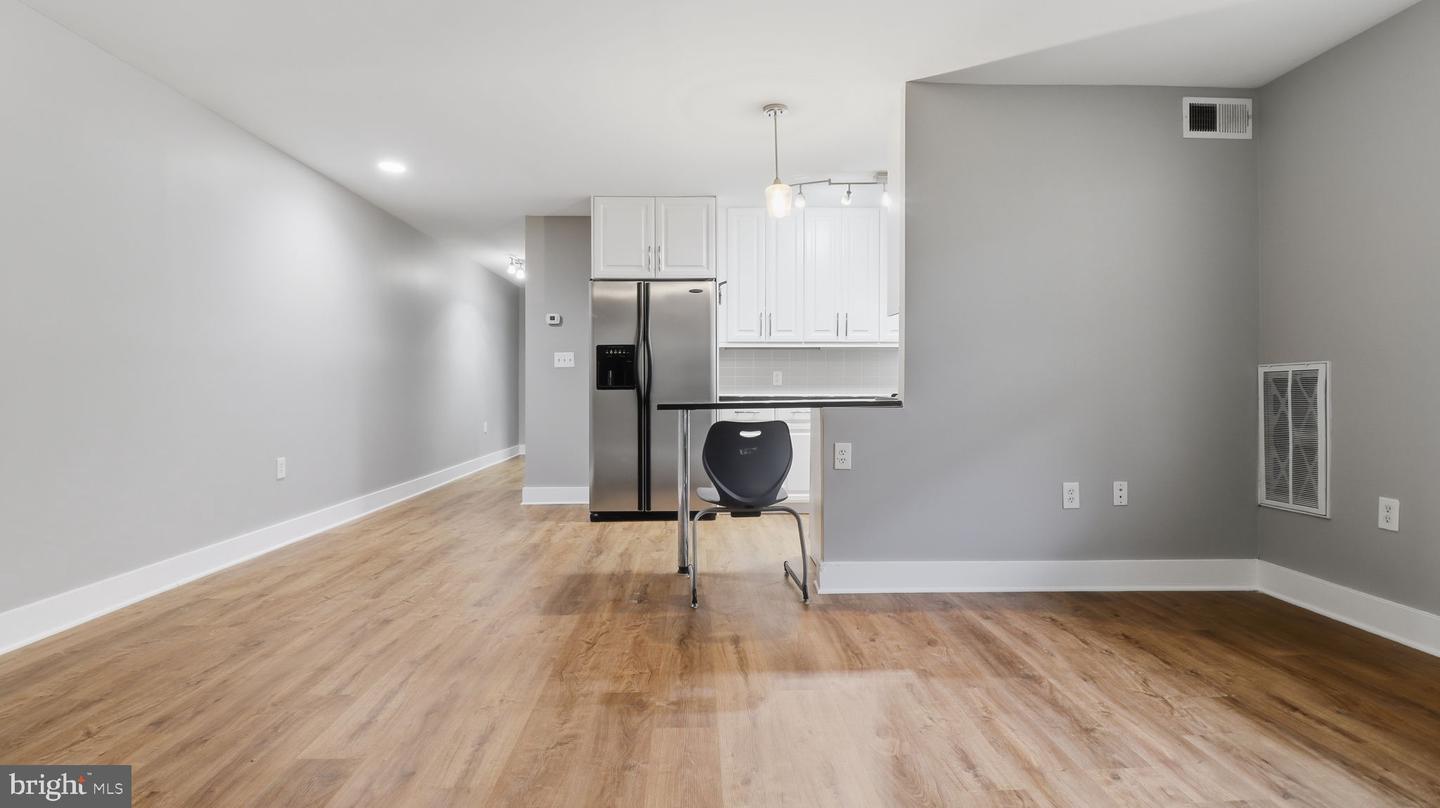 2317 16TH ST SE #102, WASHINGTON, District Of Columbia 20020, 2 Bedrooms Bedrooms, ,1 BathroomBathrooms,Residential,For sale,2317 16TH ST SE #102,DCDC2243560 MLS # DCDC2243560