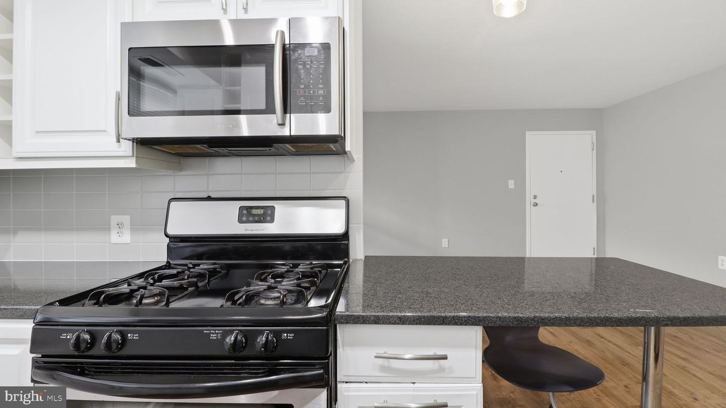 2317 16TH ST SE #102, WASHINGTON, District Of Columbia 20020, 2 Bedrooms Bedrooms, ,1 BathroomBathrooms,Residential,For sale,2317 16TH ST SE #102,DCDC2243560 MLS # DCDC2243560