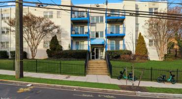2317 16TH ST SE #102, WASHINGTON, District Of Columbia 20020, 2 Bedrooms Bedrooms, ,1 BathroomBathrooms,Residential,For sale,2317 16TH ST SE #102,DCDC2243560 MLS # DCDC2243560