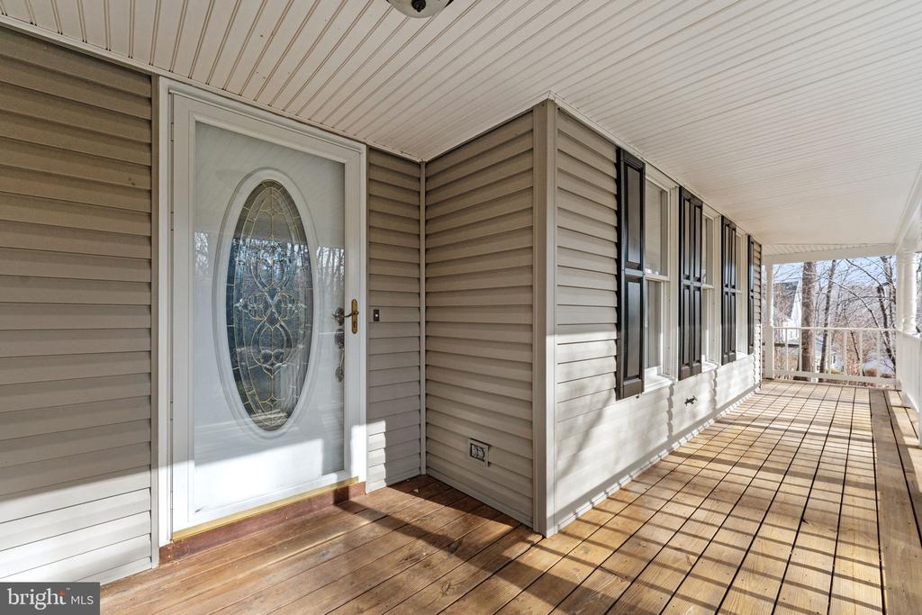 5840 RIDGECREST AVE, WARRENTON, Virginia, 4 Bedrooms Bedrooms, ,3 BathroomsBathrooms,Residential,5840 RIDGECREST AVE,VAFQ2019326 MLS # VAFQ2019326 5840 RIDGECREST AVE, WARRENTON, Virginia, 4 Bedrooms Bedrooms, ,3 BathroomsBathrooms,Residential,5840 RIDGECREST AVE,VAFQ2019326 MLS # VAFQ2019326