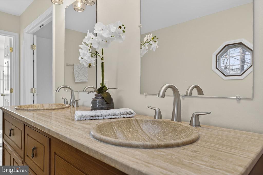 5840 RIDGECREST AVE, WARRENTON, Virginia, 4 Bedrooms Bedrooms, ,3 BathroomsBathrooms,Residential,5840 RIDGECREST AVE,VAFQ2019326 MLS # VAFQ2019326 5840 RIDGECREST AVE, WARRENTON, Virginia, 4 Bedrooms Bedrooms, ,3 BathroomsBathrooms,Residential,5840 RIDGECREST AVE,VAFQ2019326 MLS # VAFQ2019326