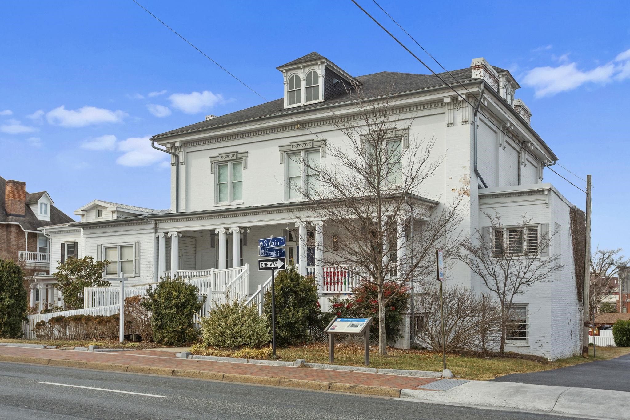 301 S MAIN ST, HARRISONBURG, Virginia 22801, ,Commercial,301 S MAIN ST,672853 MLS # 672853