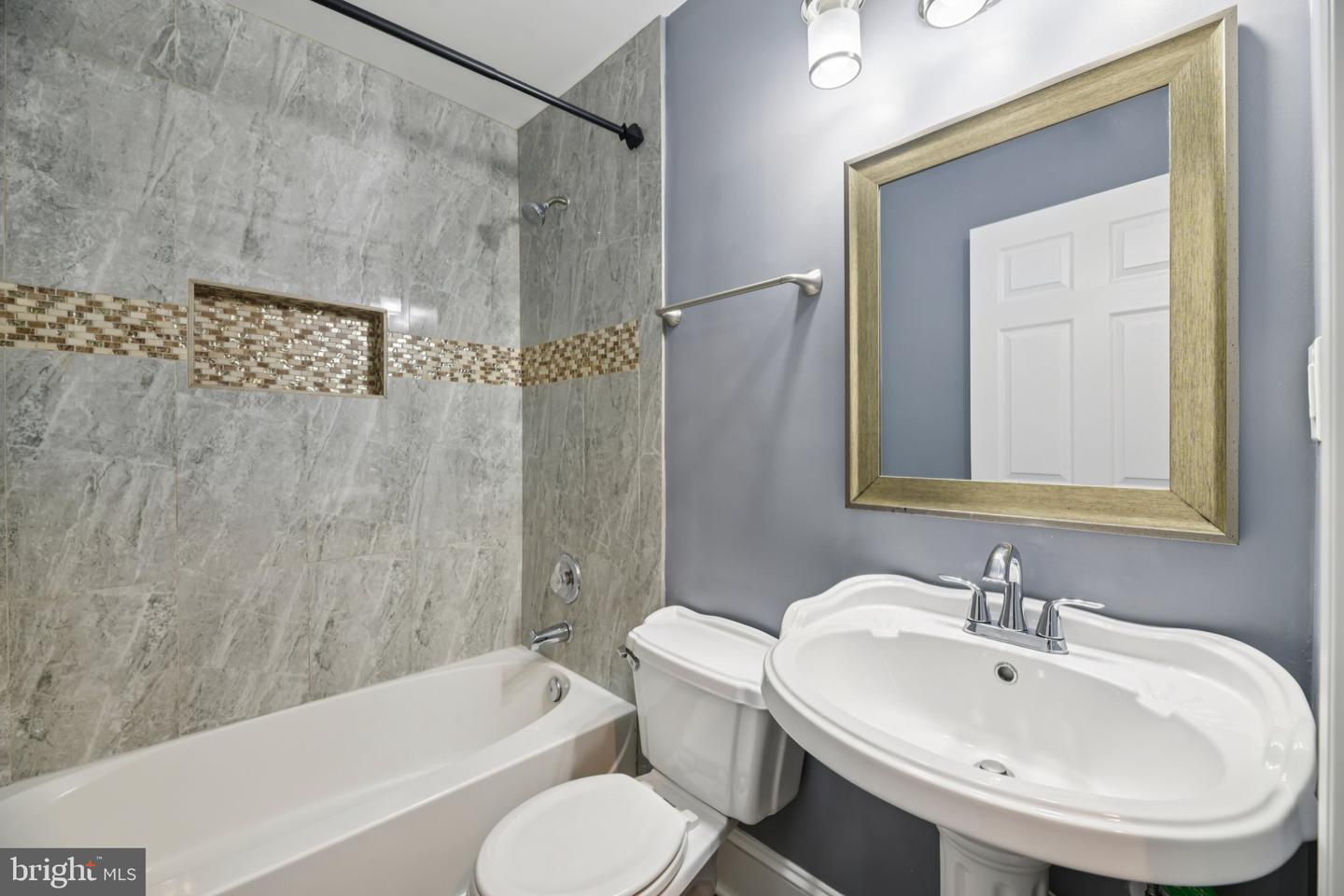 14413 BROOK DR, WOODBRIDGE, Virginia 22193, 5 Bedrooms Bedrooms, ,3 BathroomsBathrooms,Residential,For sale,14413 BROOK DR,VAPW2104726 MLS # VAPW2104726