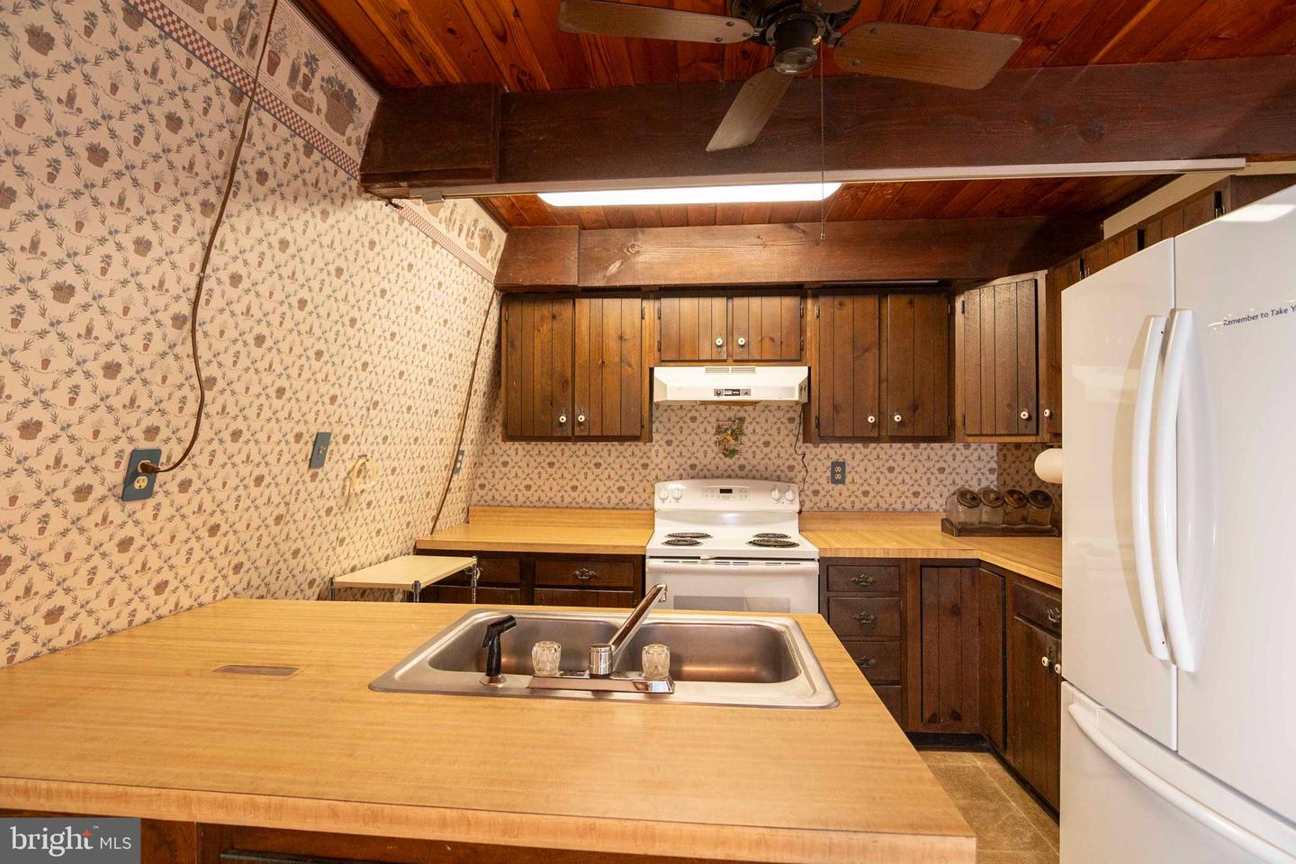 458 HOBBS KNOB RD, FRONT ROYAL, Virginia 22630, 3 Bedrooms Bedrooms, ,2 BathroomsBathrooms,Residential,For sale,458 HOBBS KNOB RD,VAWR2012510 MLS # VAWR2012510