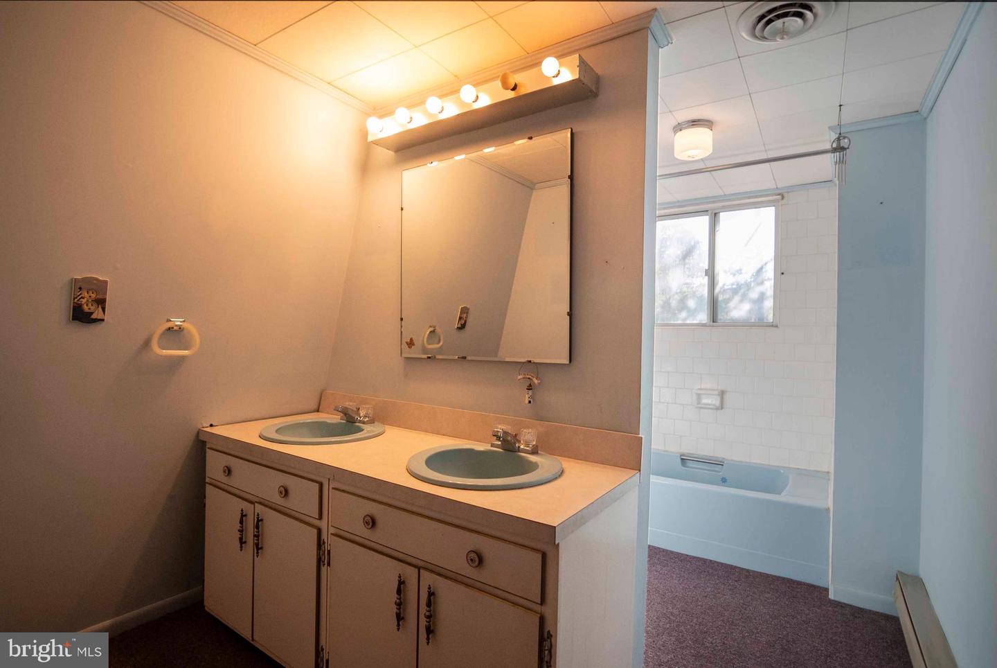 458 HOBBS KNOB RD, FRONT ROYAL, Virginia 22630, 3 Bedrooms Bedrooms, ,2 BathroomsBathrooms,Residential,For sale,458 HOBBS KNOB RD,VAWR2012510 MLS # VAWR2012510