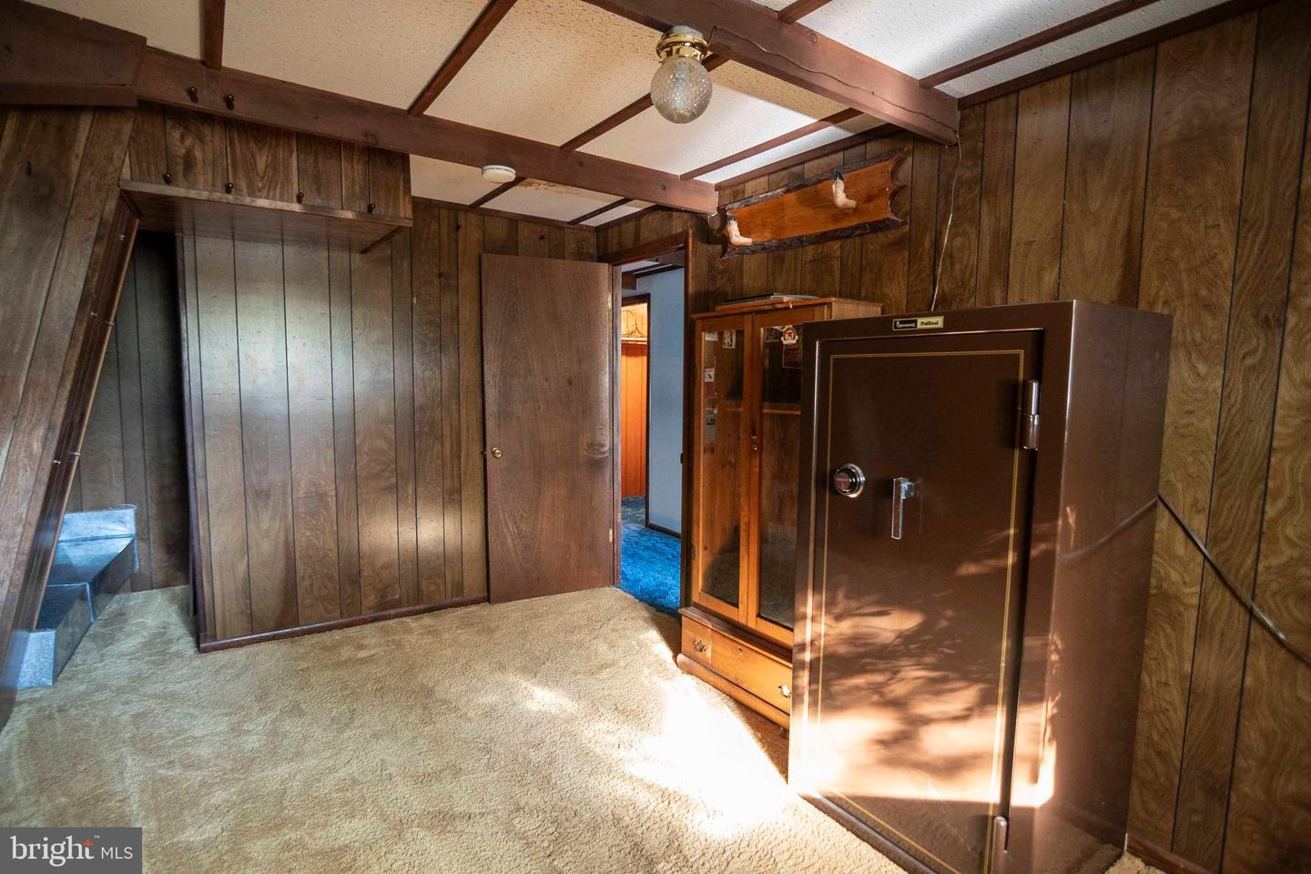 458 HOBBS KNOB RD, FRONT ROYAL, Virginia 22630, 3 Bedrooms Bedrooms, ,2 BathroomsBathrooms,Residential,For sale,458 HOBBS KNOB RD,VAWR2012510 MLS # VAWR2012510