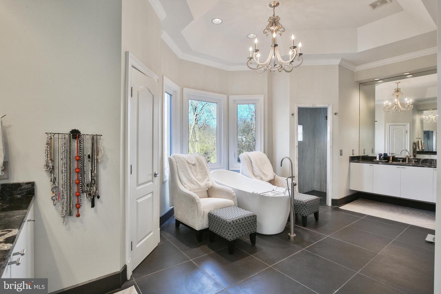 36789 SNICKERSVILLE TPKE, PURCELLVILLE, Virginia 20132, 4 Bedrooms Bedrooms, ,6 BathroomsBathrooms,Residential,For sale,36789 SNICKERSVILLE TPKE,VALO2110582 MLS # VALO2110582