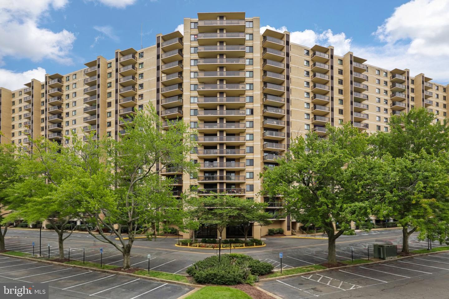 205 YOAKUM PKWY #1724, ALEXANDRIA, Virginia 22304, 1 Bedroom Bedrooms, ,2 BathroomsBathrooms,Residential,For sale,205 YOAKUM PKWY #1724,VAAX2051558 MLS # VAAX2051558 205 YOAKUM PKWY #1724, ALEXANDRIA, Virginia 22304, 1 Bedroom Bedrooms, ,2 BathroomsBathrooms,Residential,For sale,205 YOAKUM PKWY #1724,VAAX2051558 MLS # VAAX2051558