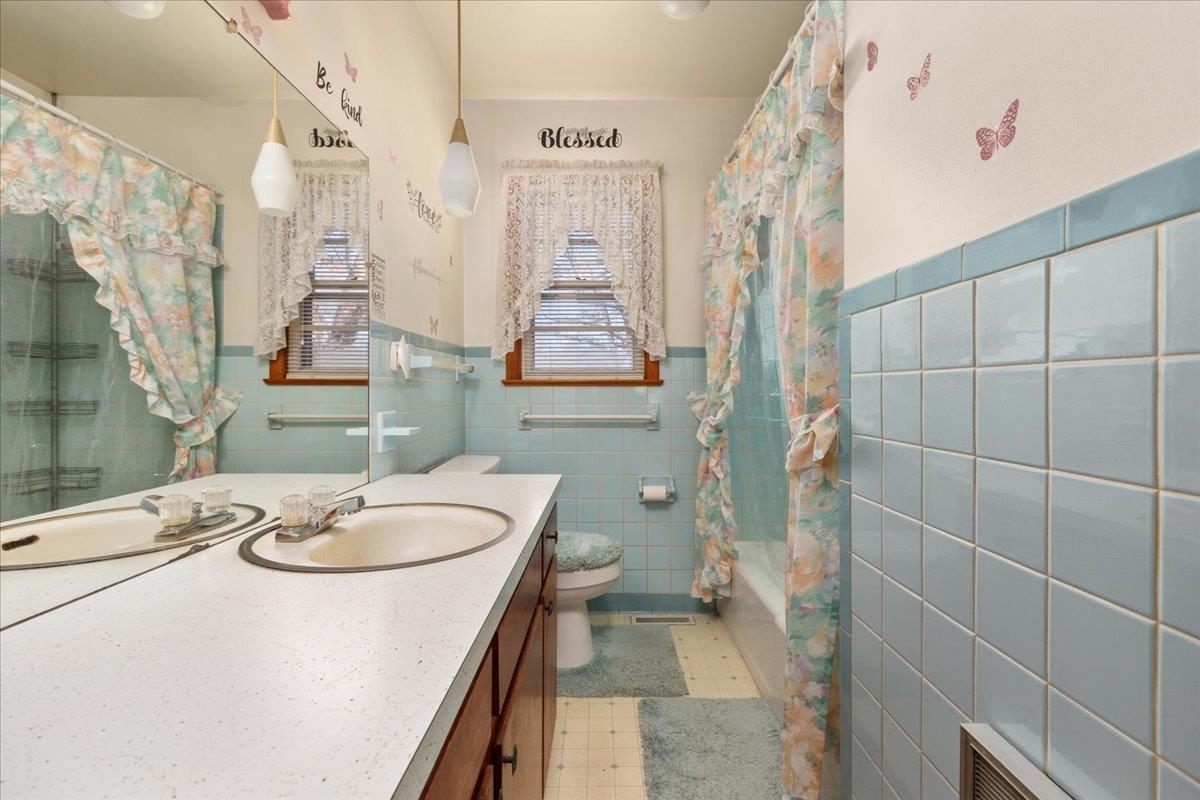 16 SUNDANCE RETREAT LN, NEW MARKET, Virginia 22844, 3 Bedrooms Bedrooms, ,2 BathroomsBathrooms,Residential,16 SUNDANCE RETREAT LN,672721 MLS # 672721