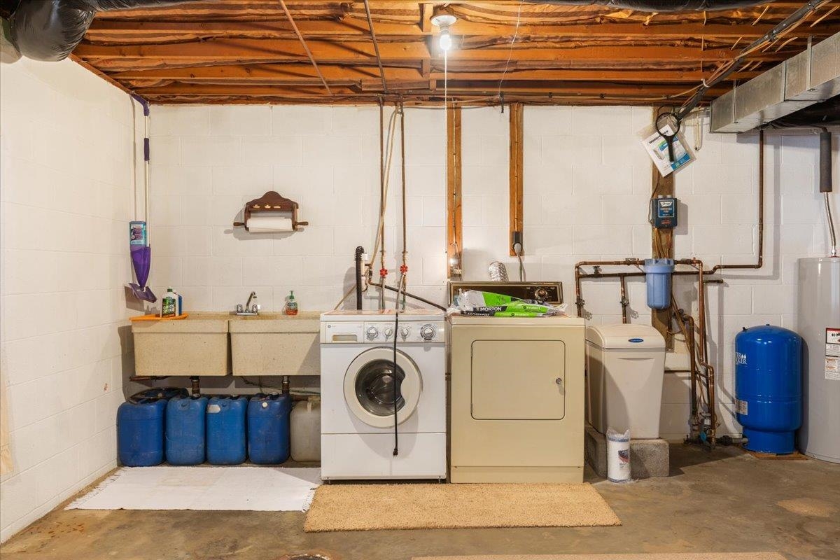 16 SUNDANCE RETREAT LN, NEW MARKET, Virginia 22844, 3 Bedrooms Bedrooms, ,2 BathroomsBathrooms,Residential,16 SUNDANCE RETREAT LN,672721 MLS # 672721