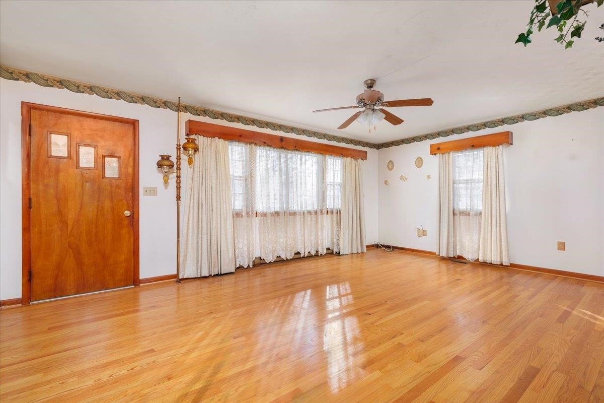 16 SUNDANCE RETREAT LN, NEW MARKET, Virginia 22844, 3 Bedrooms Bedrooms, ,2 BathroomsBathrooms,Residential,16 SUNDANCE RETREAT LN,672721 MLS # 672721