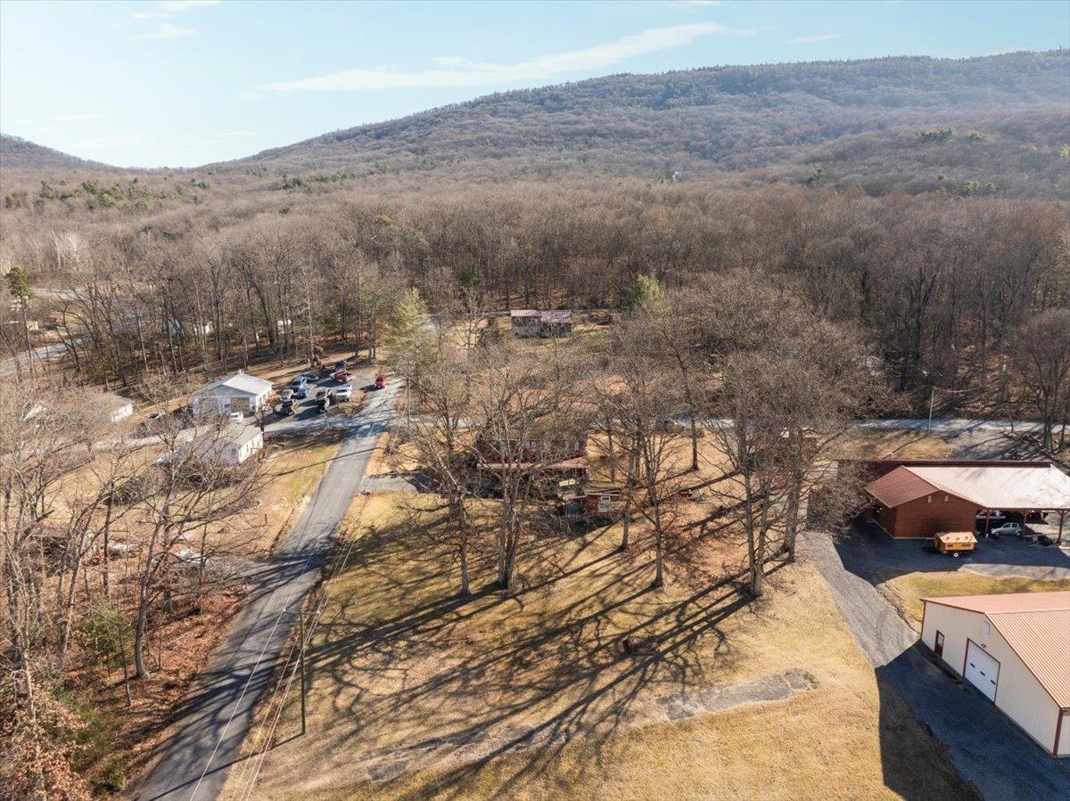 16 SUNDANCE RETREAT LN, NEW MARKET, Virginia 22844, 3 Bedrooms Bedrooms, ,2 BathroomsBathrooms,Residential,16 SUNDANCE RETREAT LN,672721 MLS # 672721