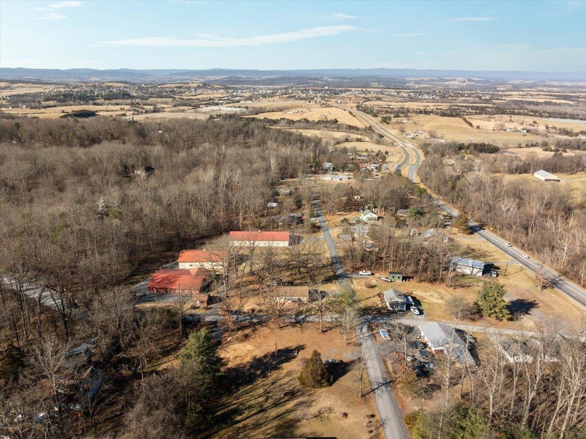 16 SUNDANCE RETREAT LN, NEW MARKET, Virginia 22844, 3 Bedrooms Bedrooms, ,2 BathroomsBathrooms,Residential,16 SUNDANCE RETREAT LN,672721 MLS # 672721