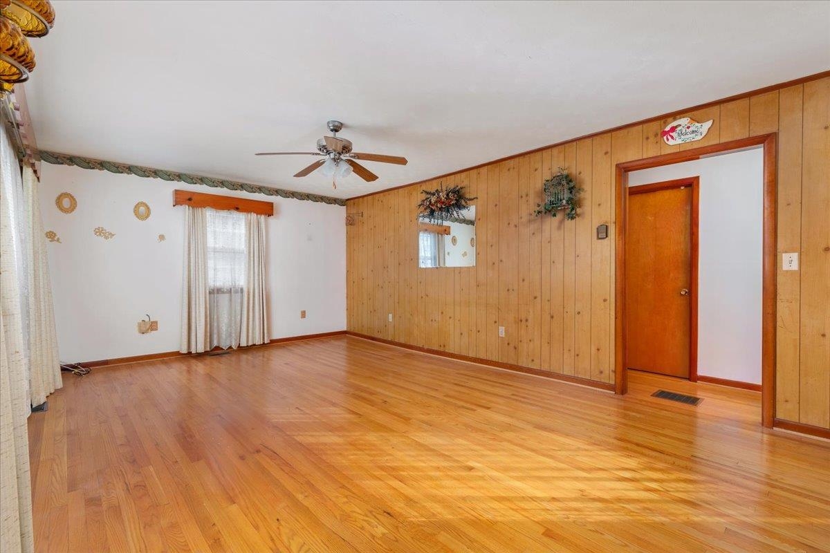 16 SUNDANCE RETREAT LN, NEW MARKET, Virginia 22844, 3 Bedrooms Bedrooms, ,2 BathroomsBathrooms,Residential,16 SUNDANCE RETREAT LN,672721 MLS # 672721