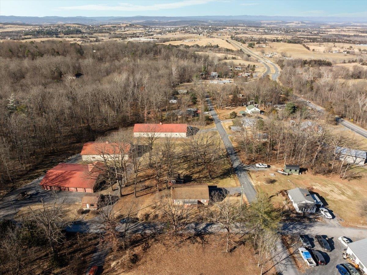 16 SUNDANCE RETREAT LN, NEW MARKET, Virginia 22844, 3 Bedrooms Bedrooms, ,2 BathroomsBathrooms,Residential,16 SUNDANCE RETREAT LN,672721 MLS # 672721