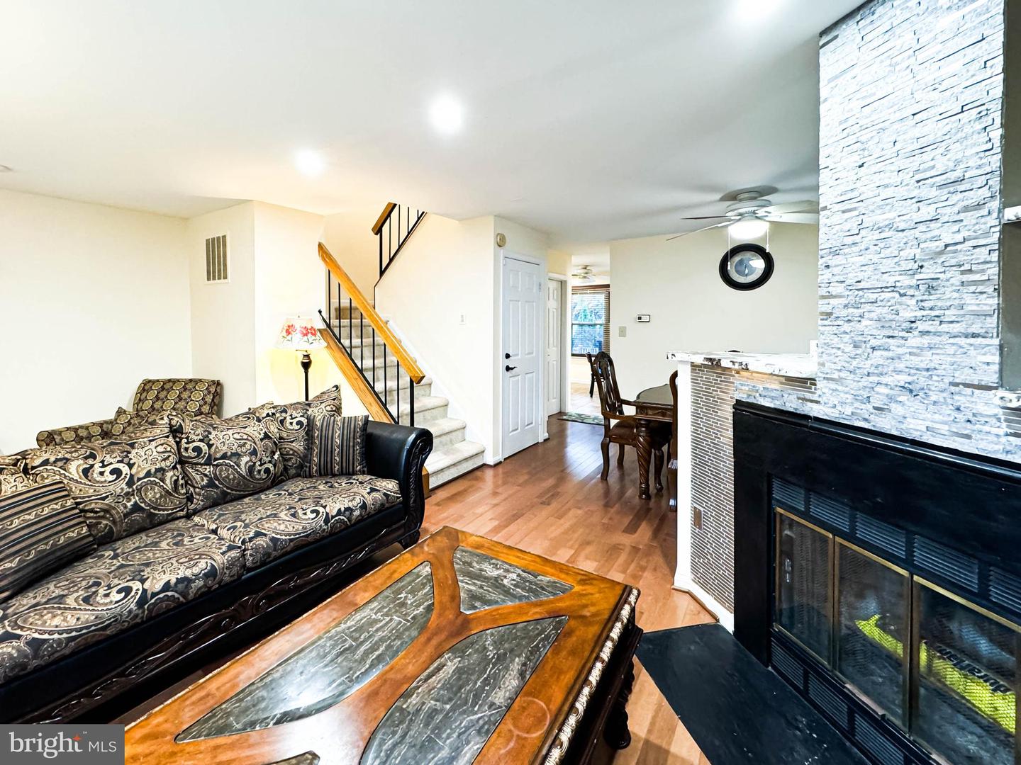 14212 SAVANNAH DR, WOODBRIDGE, Virginia 22193, 3 Bedrooms Bedrooms, ,2 BathroomsBathrooms,Residential,For sale,14212 SAVANNAH DR,VAPW2107662 MLS # VAPW2107662