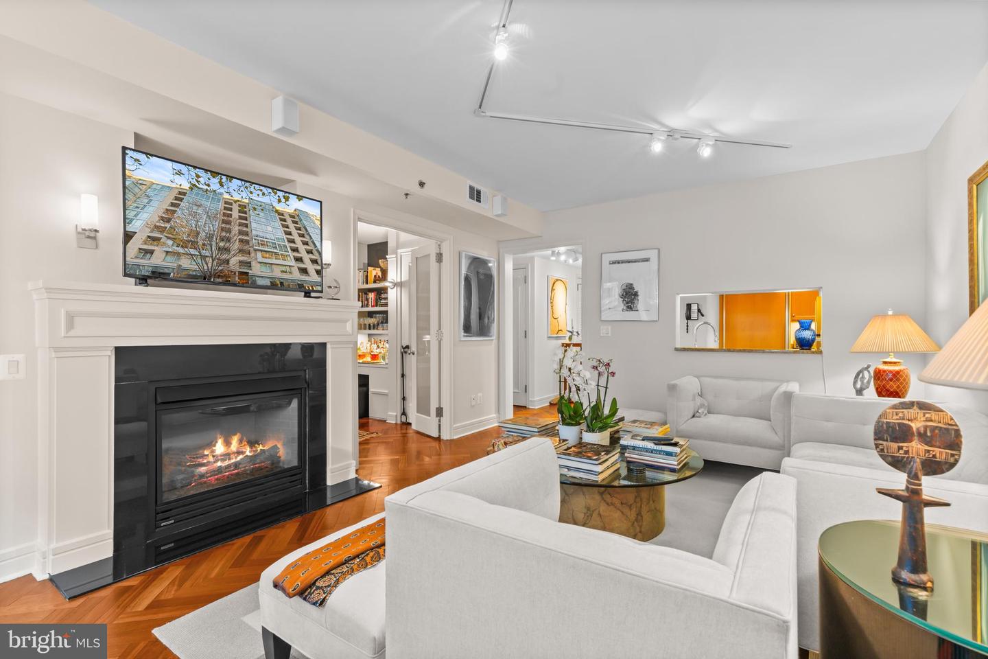 1111 23RD ST NW #4G, WASHINGTON, District Of Columbia 20037, 2 Bedrooms Bedrooms, ,2 BathroomsBathrooms,Residential,For sale,1111 23RD ST NW #4G,DCDC2232414 MLS # DCDC2232414 1111 23RD ST NW #4G, WASHINGTON, District Of Columbia 20037, 2 Bedrooms Bedrooms, ,2 BathroomsBathrooms,Residential,For sale,1111 23RD ST NW #4G,DCDC2232414 MLS # DCDC2232414