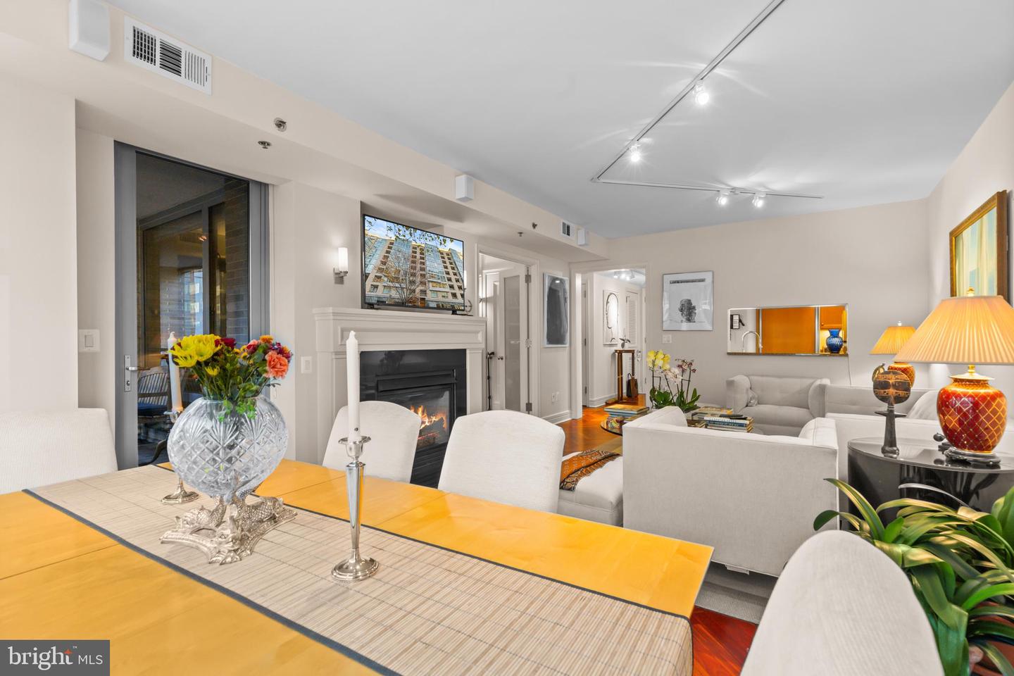 1111 23RD ST NW #4G, WASHINGTON, District Of Columbia 20037, 2 Bedrooms Bedrooms, ,2 BathroomsBathrooms,Residential,For sale,1111 23RD ST NW #4G,DCDC2232414 MLS # DCDC2232414 1111 23RD ST NW #4G, WASHINGTON, District Of Columbia 20037, 2 Bedrooms Bedrooms, ,2 BathroomsBathrooms,Residential,For sale,1111 23RD ST NW #4G,DCDC2232414 MLS # DCDC2232414