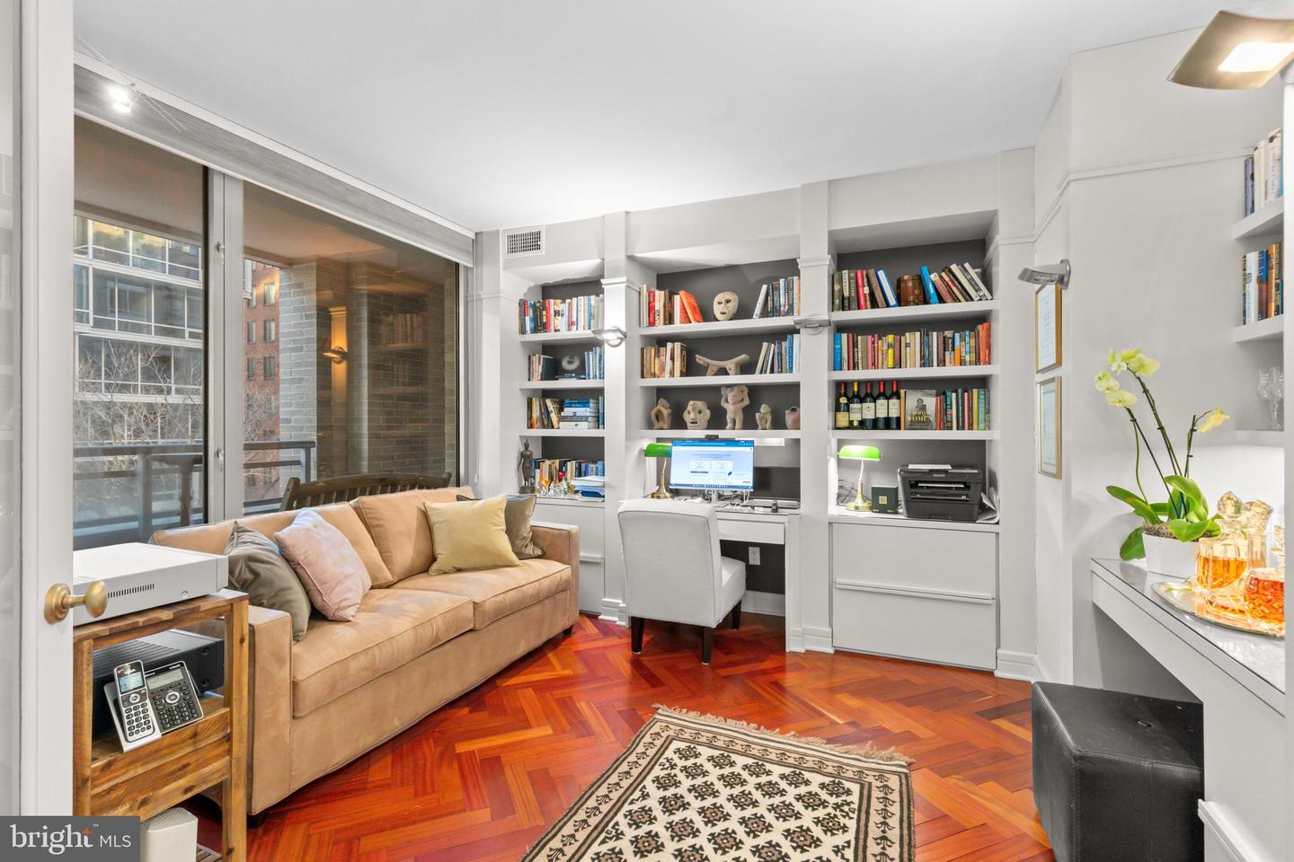 1111 23RD ST NW #4G, WASHINGTON, District Of Columbia 20037, 2 Bedrooms Bedrooms, ,2 BathroomsBathrooms,Residential,For sale,1111 23RD ST NW #4G,DCDC2232414 MLS # DCDC2232414 1111 23RD ST NW #4G, WASHINGTON, District Of Columbia 20037, 2 Bedrooms Bedrooms, ,2 BathroomsBathrooms,Residential,For sale,1111 23RD ST NW #4G,DCDC2232414 MLS # DCDC2232414