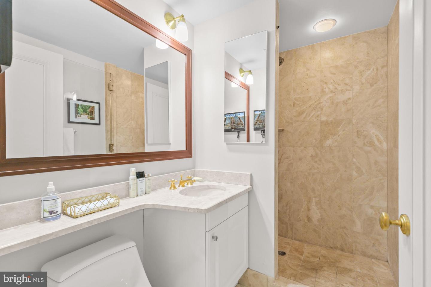 1111 23RD ST NW #4G, WASHINGTON, District Of Columbia 20037, 2 Bedrooms Bedrooms, ,2 BathroomsBathrooms,Residential,For sale,1111 23RD ST NW #4G,DCDC2232414 MLS # DCDC2232414 1111 23RD ST NW #4G, WASHINGTON, District Of Columbia 20037, 2 Bedrooms Bedrooms, ,2 BathroomsBathrooms,Residential,For sale,1111 23RD ST NW #4G,DCDC2232414 MLS # DCDC2232414