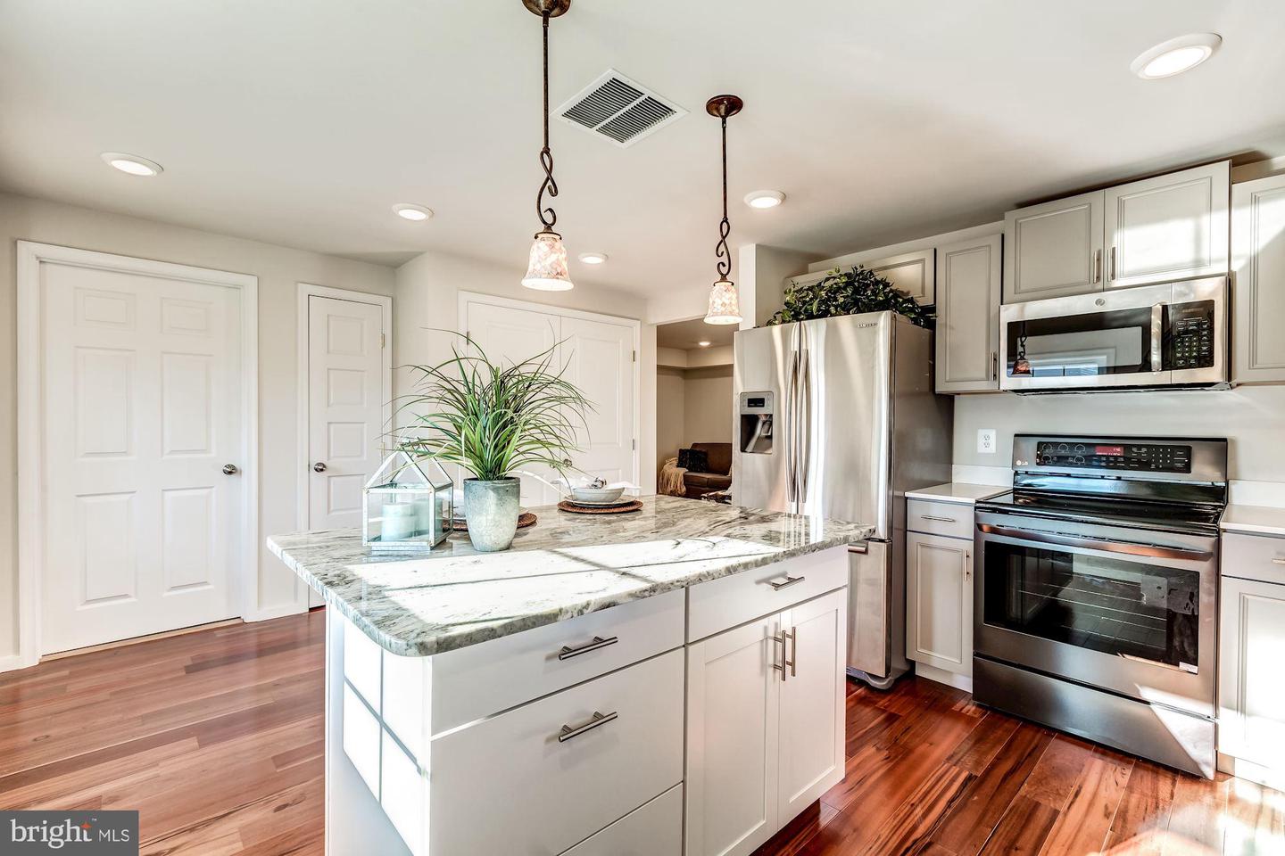 41217 LITTLE RIVER TURNPIKE, ALDIE, Virginia 20105, 6 Bedrooms Bedrooms, ,4 BathroomsBathrooms,Residential,For sale,41217 LITTLE RIVER TURNPIKE,VALO2111874 MLS # VALO2111874