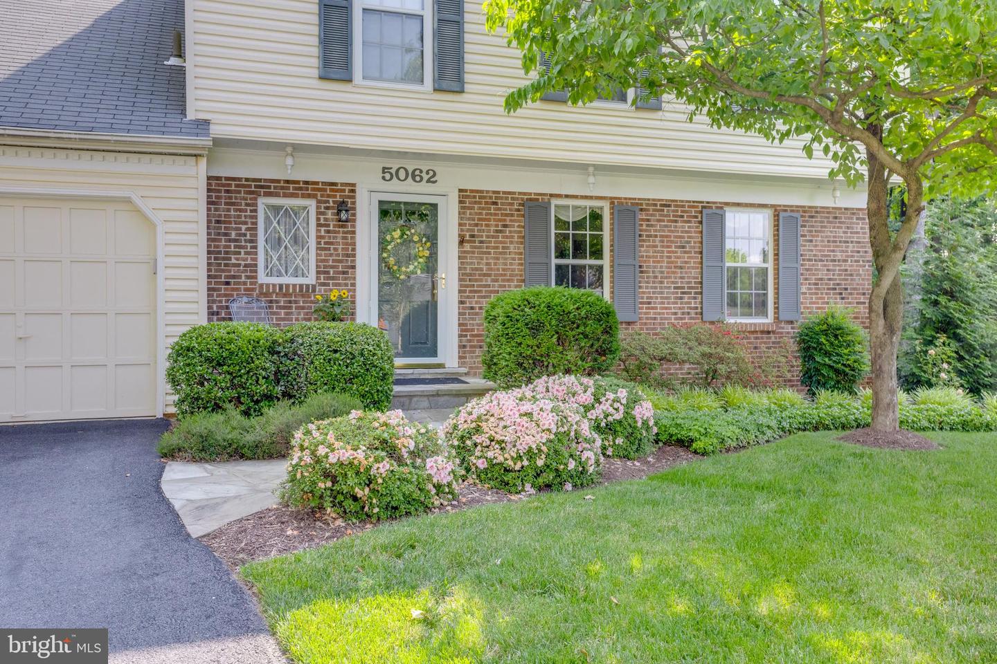 5062 QUEENS WOOD DR, BURKE, Virginia 22015, 4 Bedrooms Bedrooms, ,2 BathroomsBathrooms,Residential,For sale,5062 QUEENS WOOD DR,VAFX2283134 MLS # VAFX2283134 5062 QUEENS WOOD DR, BURKE, Virginia 22015, 4 Bedrooms Bedrooms, ,2 BathroomsBathrooms,Residential,For sale,5062 QUEENS WOOD DR,VAFX2283134 MLS # VAFX2283134