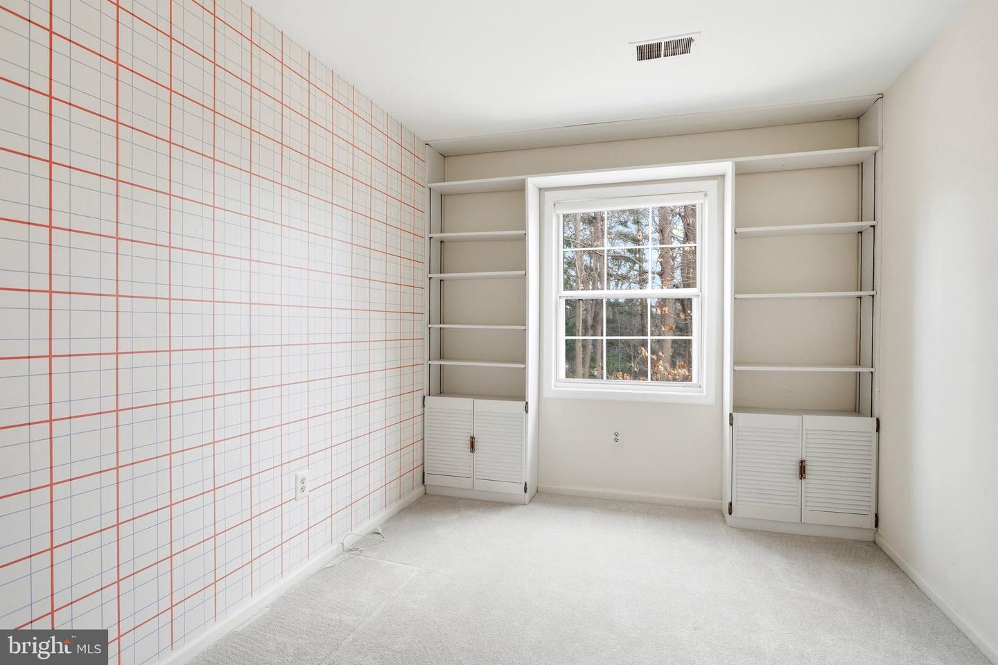 5062 QUEENS WOOD DR, BURKE, Virginia 22015, 4 Bedrooms Bedrooms, ,2 BathroomsBathrooms,Residential,For sale,5062 QUEENS WOOD DR,VAFX2283134 MLS # VAFX2283134 5062 QUEENS WOOD DR, BURKE, Virginia 22015, 4 Bedrooms Bedrooms, ,2 BathroomsBathrooms,Residential,For sale,5062 QUEENS WOOD DR,VAFX2283134 MLS # VAFX2283134