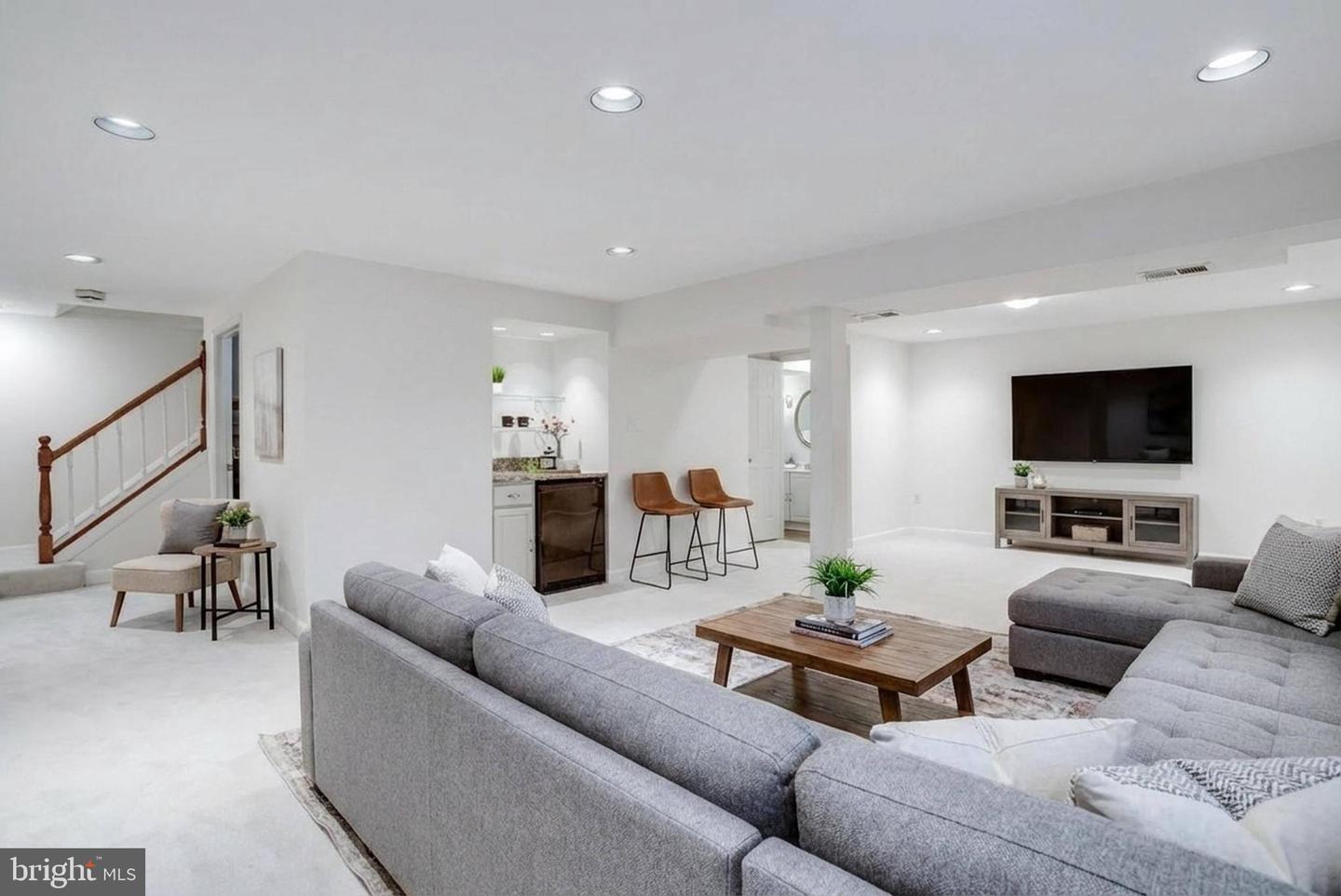 5062 QUEENS WOOD DR, BURKE, Virginia 22015, 4 Bedrooms Bedrooms, ,2 BathroomsBathrooms,Residential,For sale,5062 QUEENS WOOD DR,VAFX2283134 MLS # VAFX2283134 5062 QUEENS WOOD DR, BURKE, Virginia 22015, 4 Bedrooms Bedrooms, ,2 BathroomsBathrooms,Residential,For sale,5062 QUEENS WOOD DR,VAFX2283134 MLS # VAFX2283134