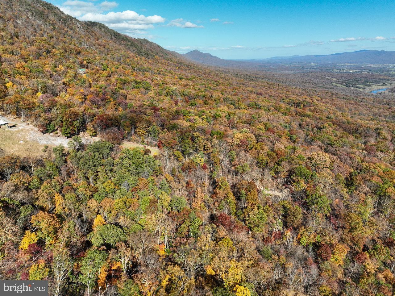 187 HOLLY HILL RD, LURAY, Virginia 22835, 3 Bedrooms Bedrooms, 5 Rooms Rooms,2 BathroomsBathrooms,Residential,For sale,187 HOLLY HILL RD,VAPA2005804 MLS # VAPA2005804