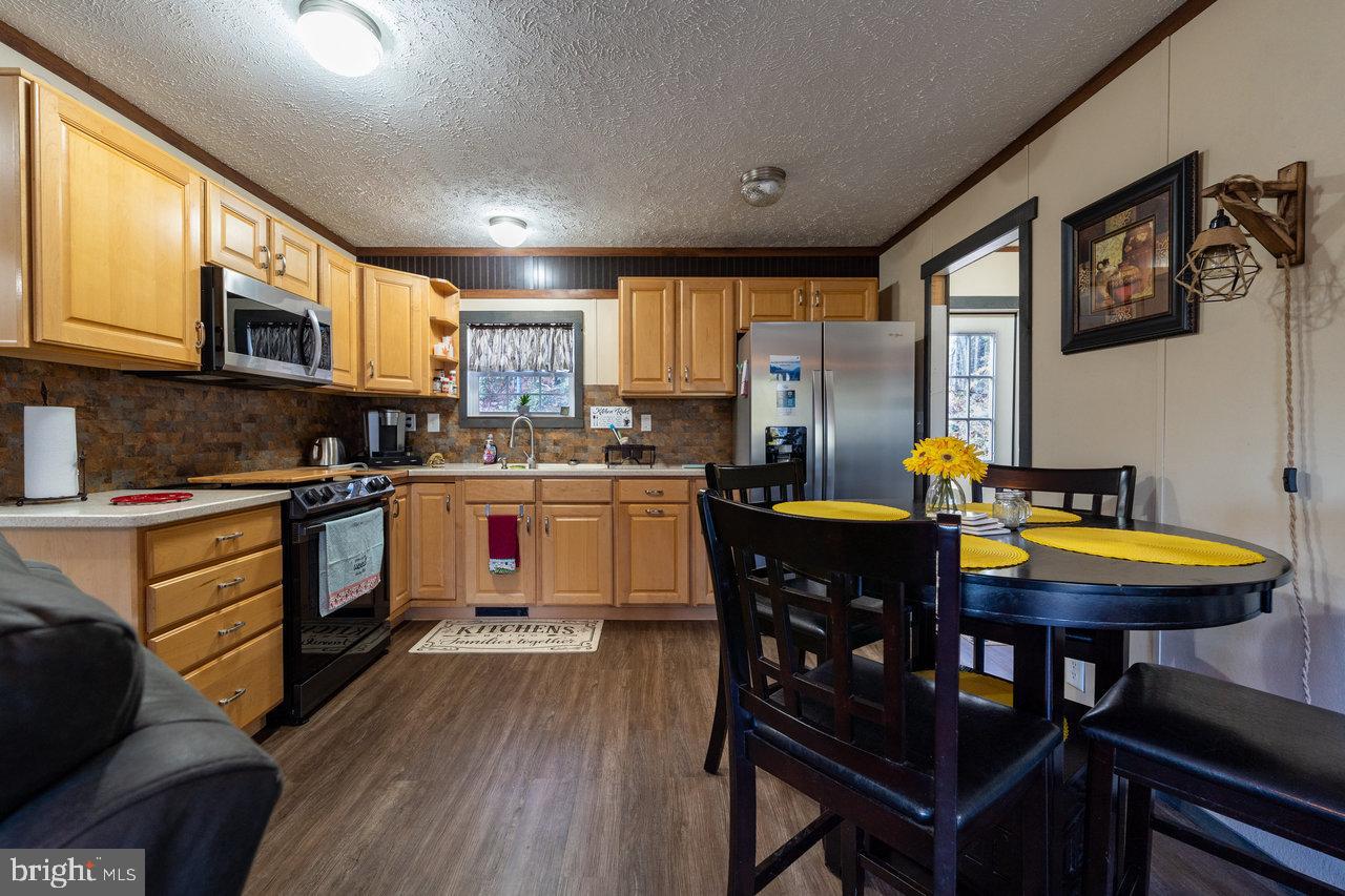 187 HOLLY HILL RD, LURAY, Virginia 22835, 3 Bedrooms Bedrooms, 5 Rooms Rooms,2 BathroomsBathrooms,Residential,For sale,187 HOLLY HILL RD,VAPA2005804 MLS # VAPA2005804