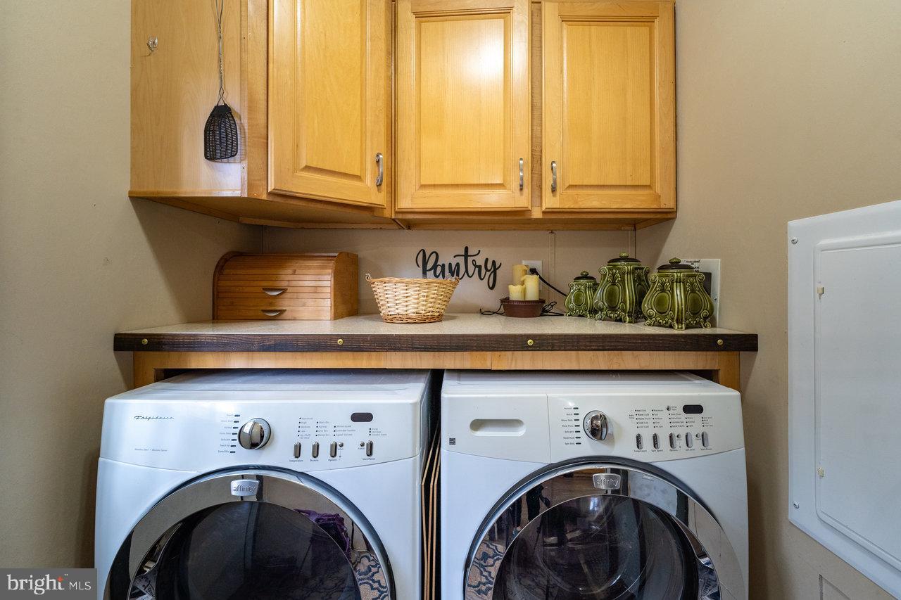 187 HOLLY HILL RD, LURAY, Virginia 22835, 3 Bedrooms Bedrooms, 5 Rooms Rooms,2 BathroomsBathrooms,Residential,For sale,187 HOLLY HILL RD,VAPA2005804 MLS # VAPA2005804