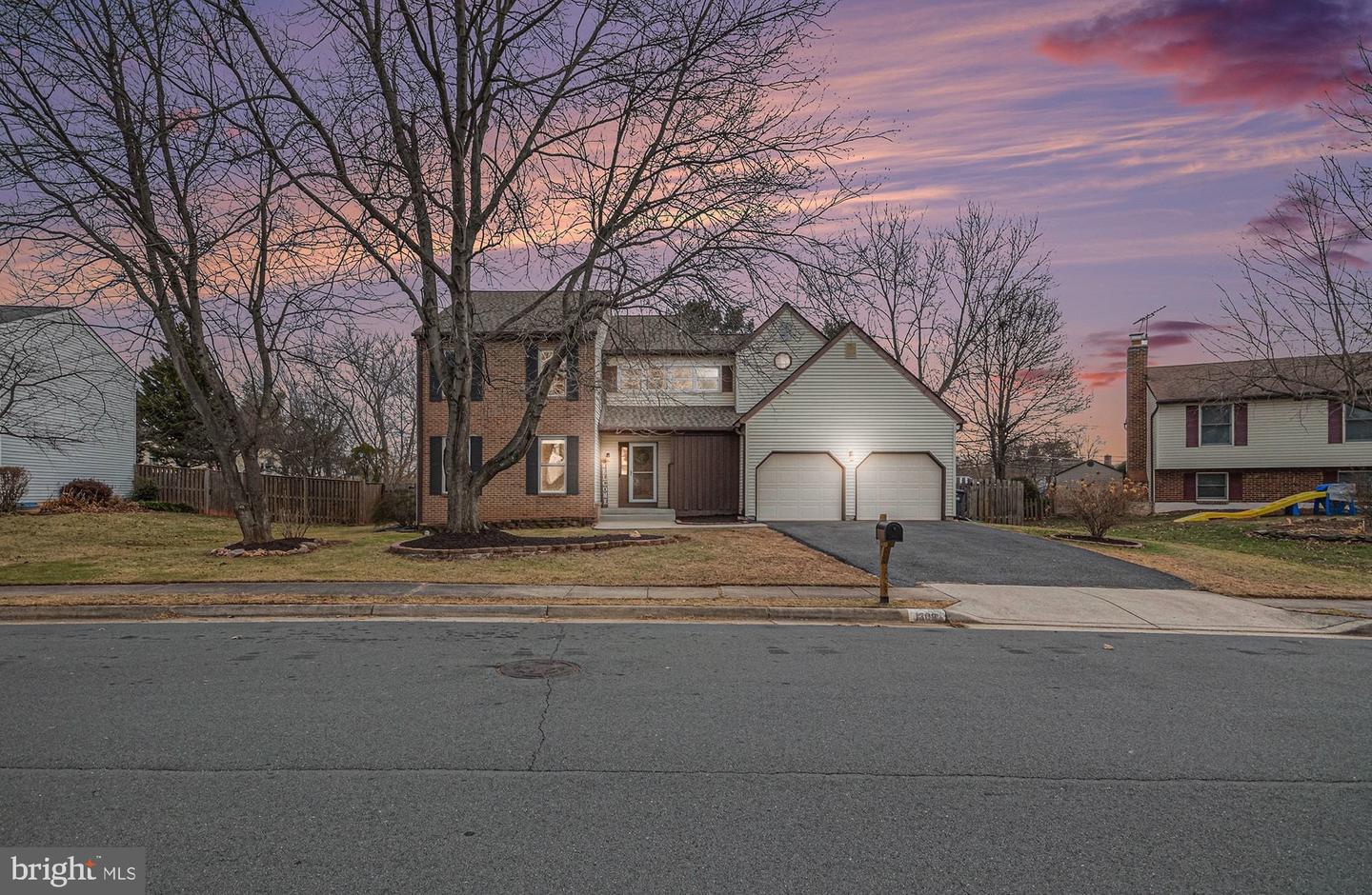 1309 ROCK CHAPEL RD, HERNDON, Virginia 20170, 5 Bedrooms Bedrooms, 9 Rooms Rooms,3 BathroomsBathrooms,Residential,For sale,1309 ROCK CHAPEL RD,VAFX2285384 MLS # VAFX2285384