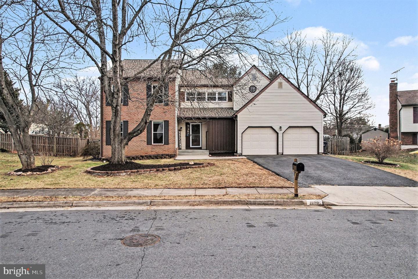 1309 ROCK CHAPEL RD, HERNDON, Virginia 20170, 5 Bedrooms Bedrooms, 9 Rooms Rooms,3 BathroomsBathrooms,Residential,For sale,1309 ROCK CHAPEL RD,VAFX2285384 MLS # VAFX2285384