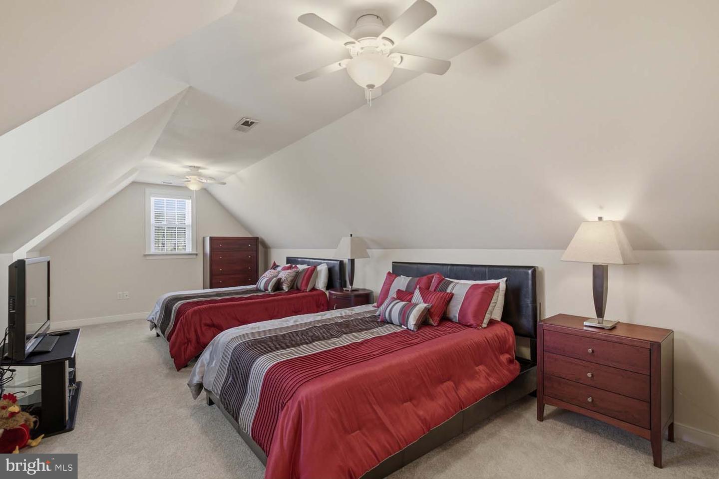 464 MIDDLE GATE, IRVINGTON, Virginia 22480, 3 Bedrooms Bedrooms, 7 Rooms Rooms,2 BathroomsBathrooms,Residential,For sale,464 MIDDLE GATE,VALV2000936 MLS # VALV2000936