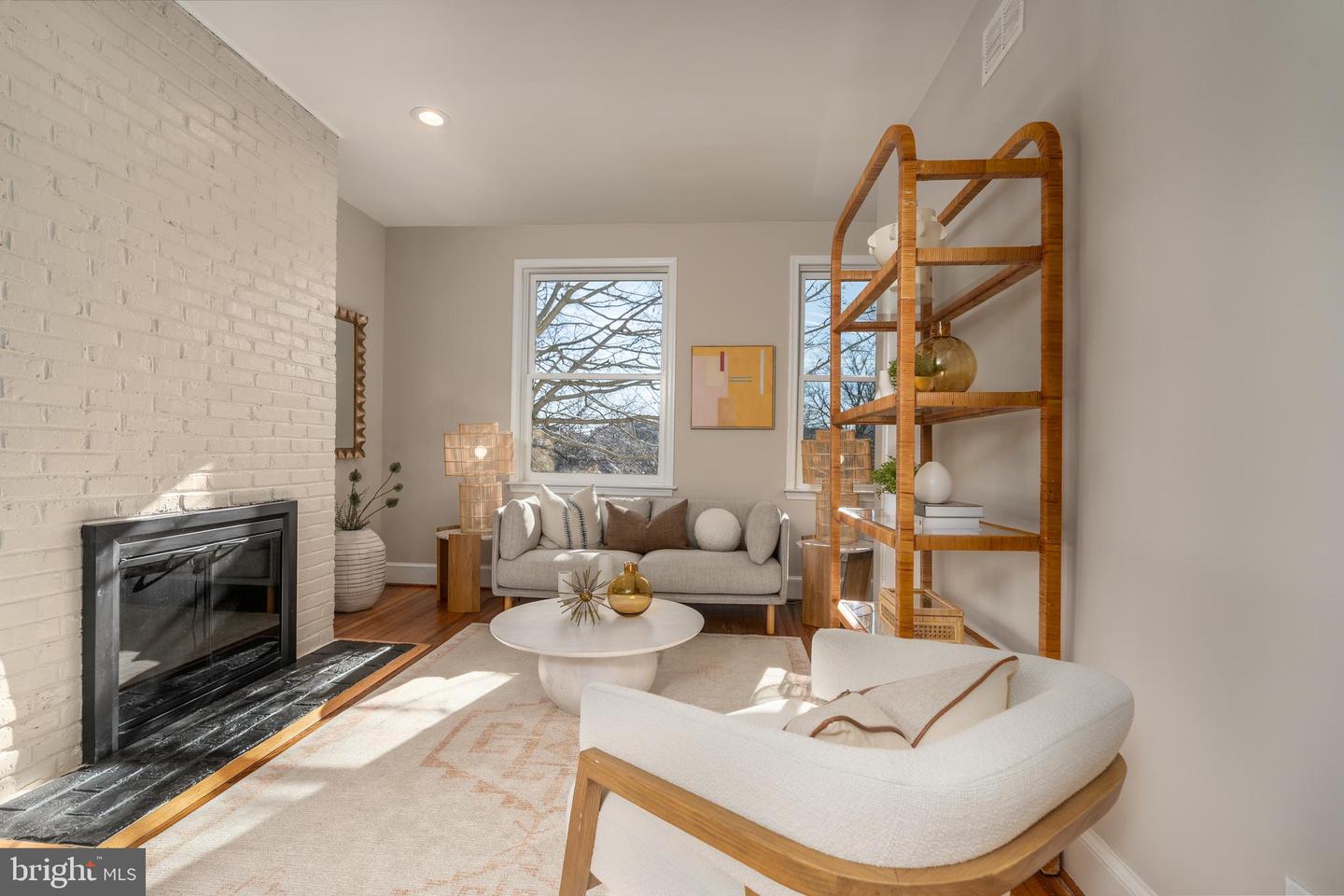 1218 D ST SE #4, WASHINGTON, District Of Columbia 20003, 1 Bedroom Bedrooms, ,1 BathroomBathrooms,Residential,For sale,1218 D ST SE #4,DCDC2241054 MLS # DCDC2241054