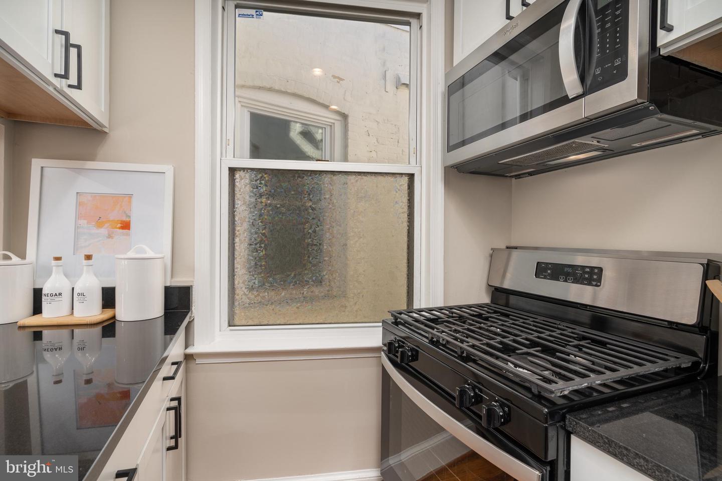 1218 D ST SE #4, WASHINGTON, District Of Columbia 20003, 1 Bedroom Bedrooms, ,1 BathroomBathrooms,Residential,For sale,1218 D ST SE #4,DCDC2241054 MLS # DCDC2241054