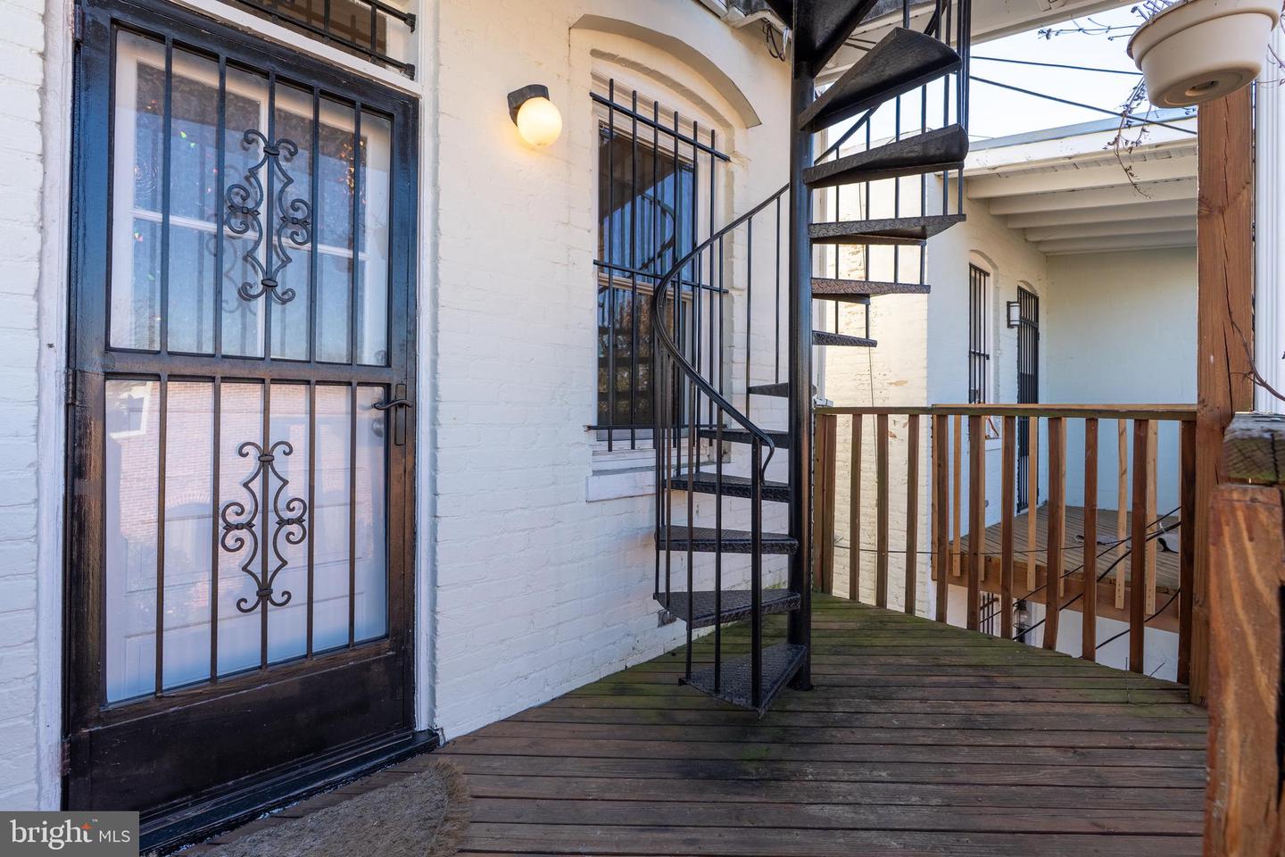 1218 D ST SE #4, WASHINGTON, District Of Columbia 20003, 1 Bedroom Bedrooms, ,1 BathroomBathrooms,Residential,For sale,1218 D ST SE #4,DCDC2241054 MLS # DCDC2241054