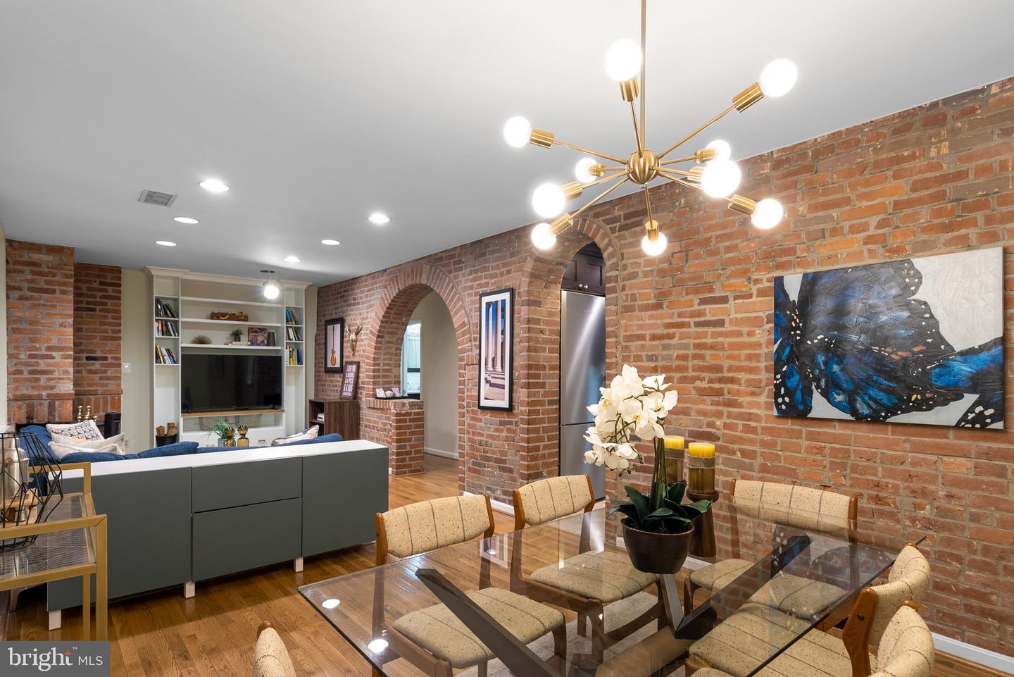 410 11TH ST NE #6, WASHINGTON, District Of Columbia 20002, 2 Bedrooms Bedrooms, ,1 BathroomBathrooms,Residential,For sale,410 11TH ST NE #6,DCDC2241736 MLS # DCDC2241736