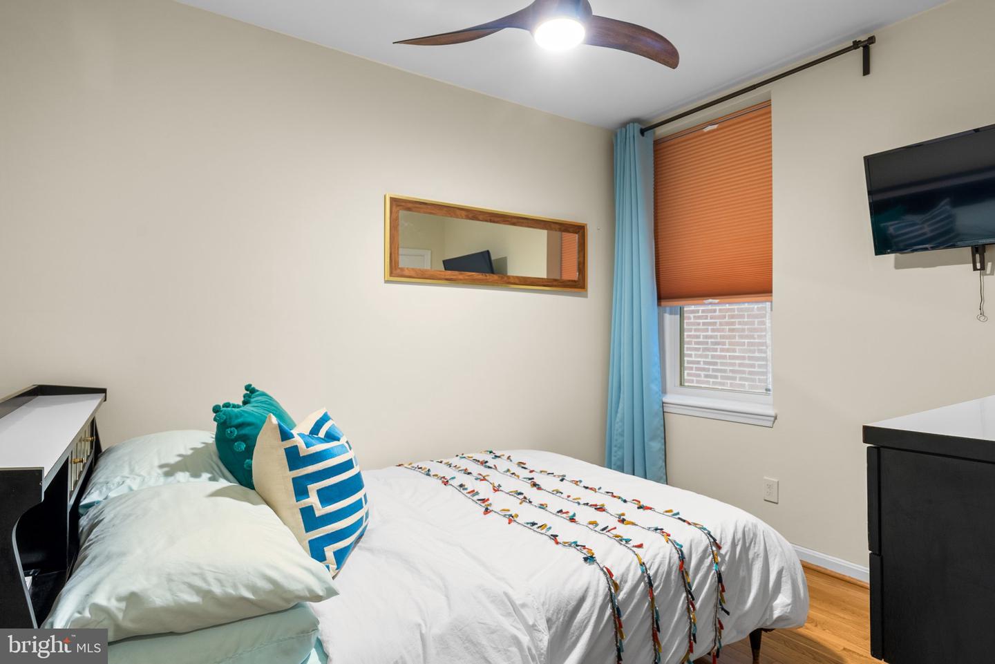 410 11TH ST NE #6, WASHINGTON, District Of Columbia 20002, 2 Bedrooms Bedrooms, ,1 BathroomBathrooms,Residential,For sale,410 11TH ST NE #6,DCDC2241736 MLS # DCDC2241736