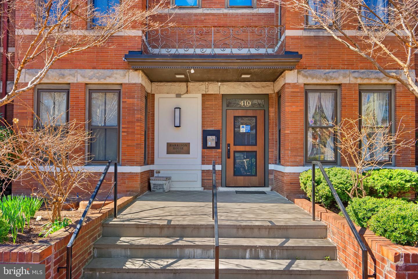 410 11TH ST NE #6, WASHINGTON, District Of Columbia 20002, 2 Bedrooms Bedrooms, ,1 BathroomBathrooms,Residential,For sale,410 11TH ST NE #6,DCDC2241736 MLS # DCDC2241736