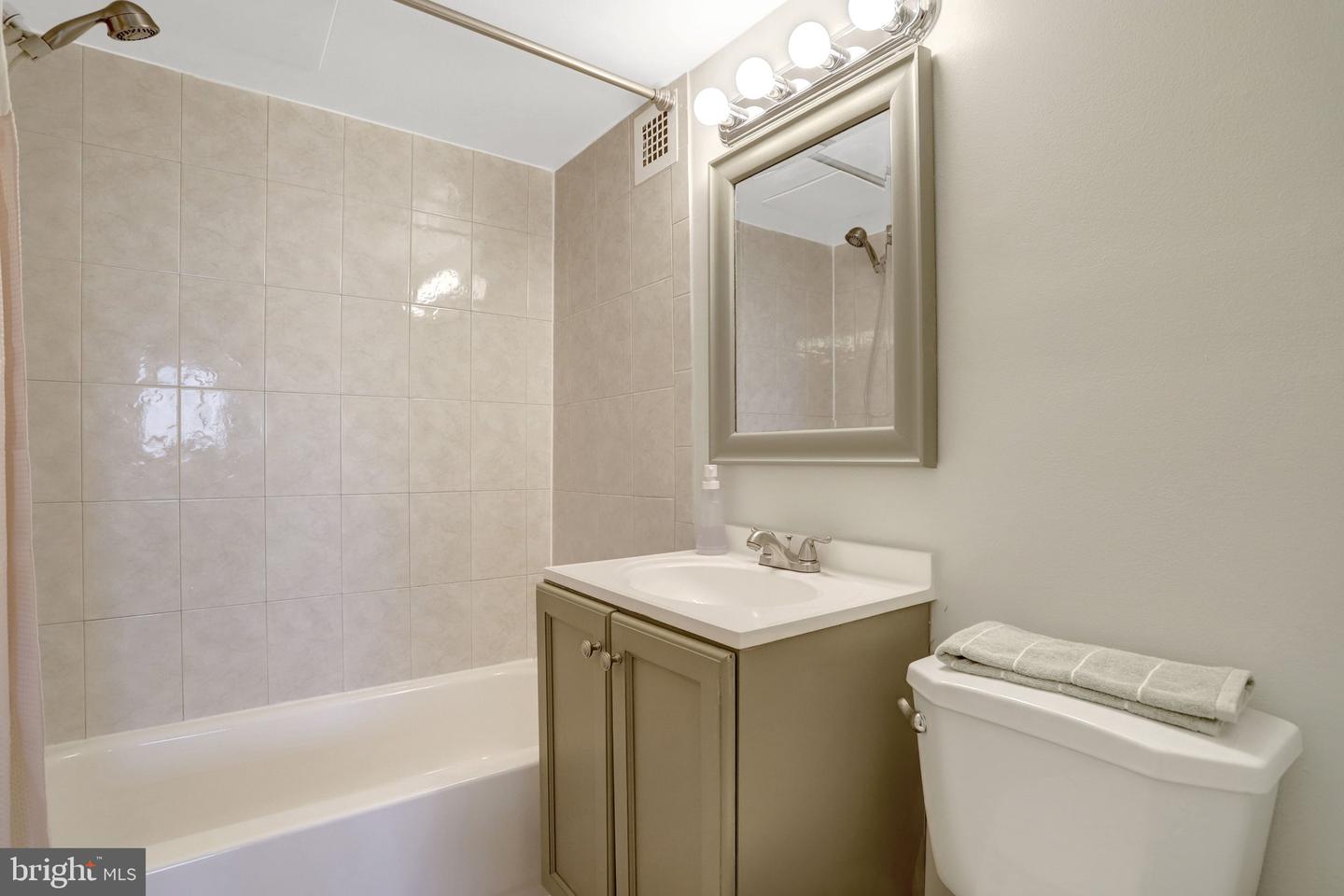 2500 N VAN DORN ST #521, ALEXANDRIA, Virginia 22302, 2 Bedrooms Bedrooms, ,2 BathroomsBathrooms,Residential,For sale,2500 N VAN DORN ST #521,VAAX2053294 MLS # VAAX2053294 2500 N VAN DORN ST #521, ALEXANDRIA, Virginia 22302, 2 Bedrooms Bedrooms, ,2 BathroomsBathrooms,Residential,For sale,2500 N VAN DORN ST #521,VAAX2053294 MLS # VAAX2053294